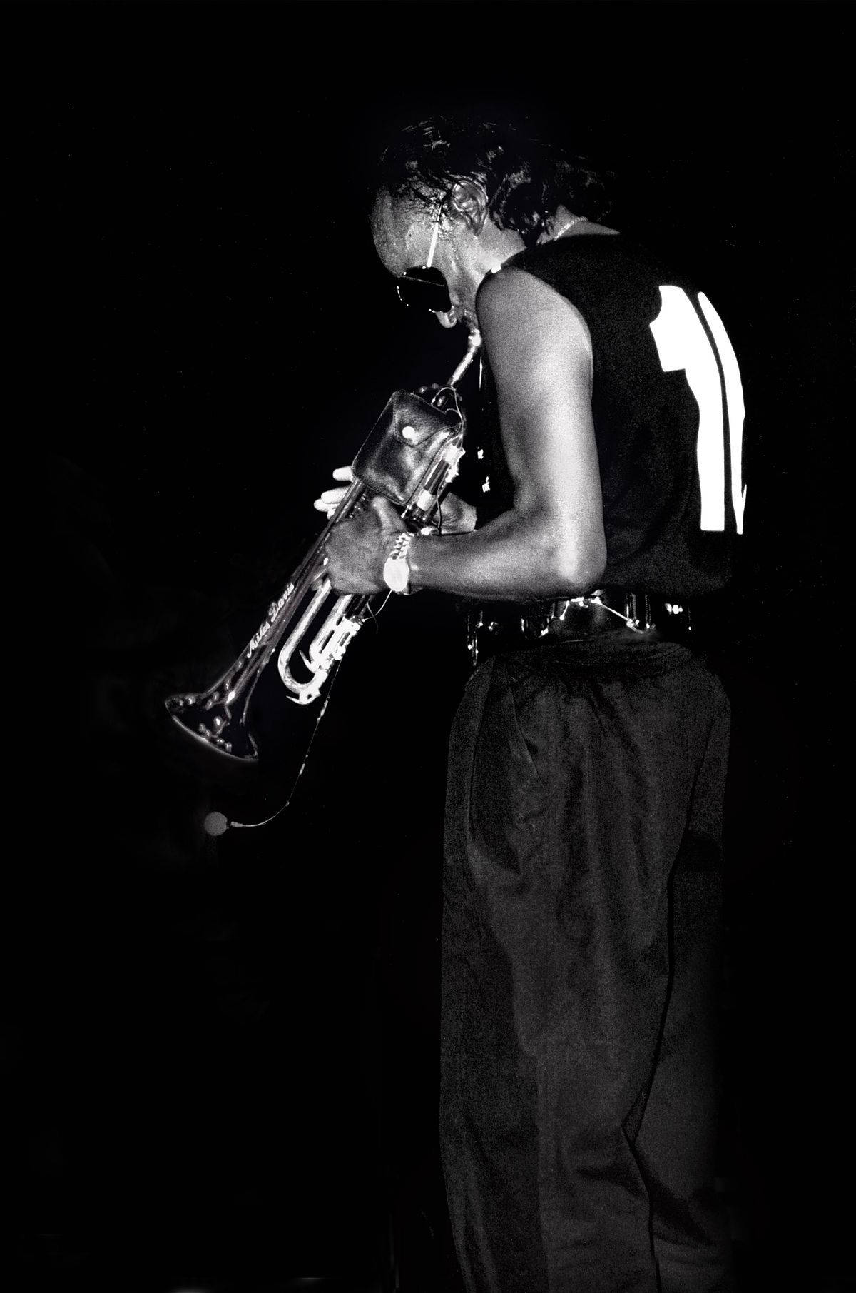 Miles Davis, black tank top, trumpet, HD Phone Wallpaper