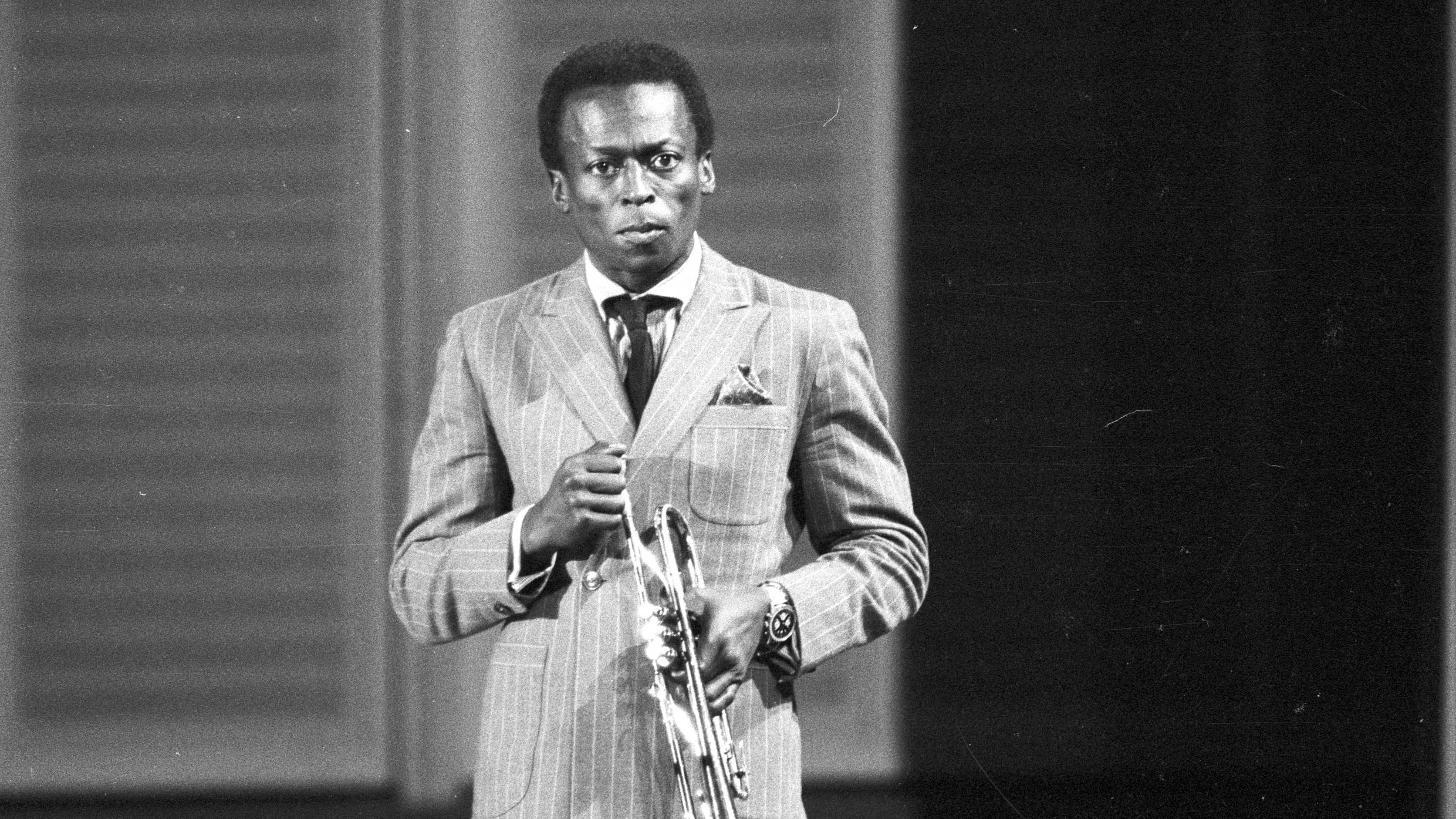 Miles Davis, jazz trumpeter, pinstripe suit, Full HD Desktop Wallpaper