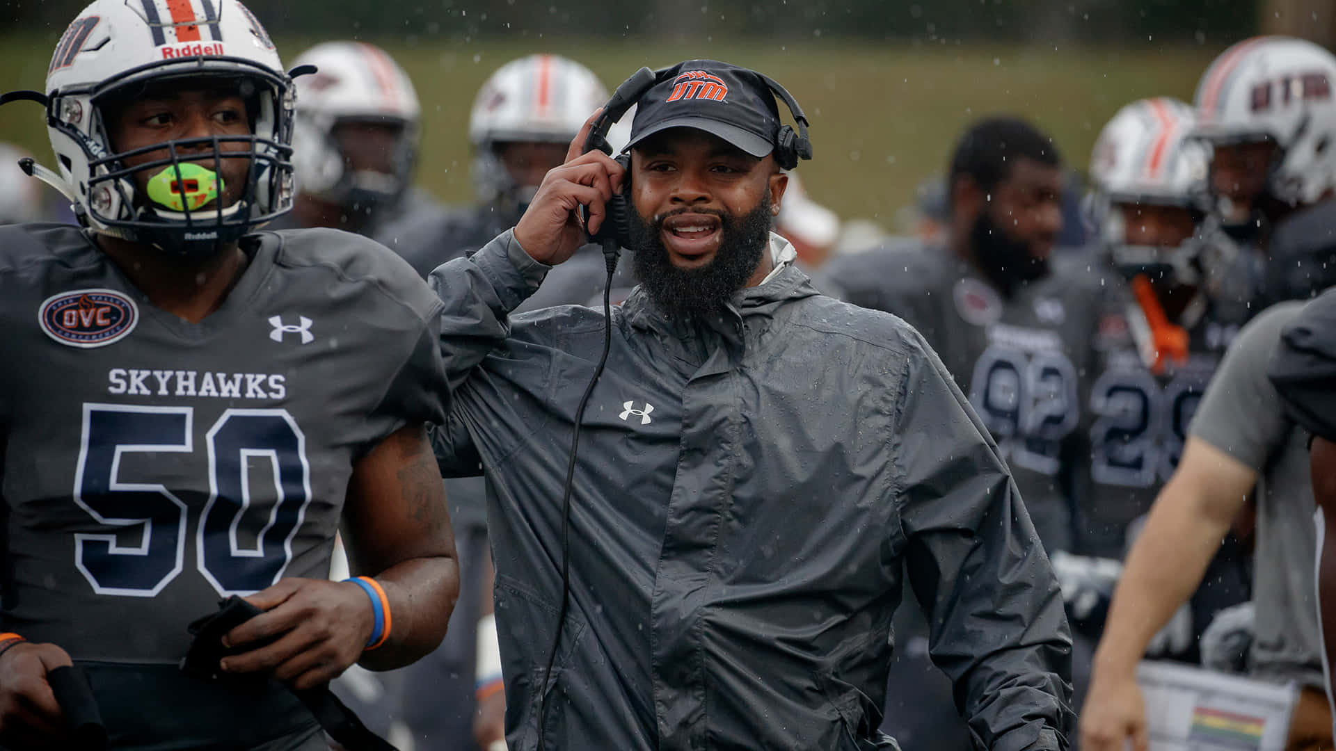 Miles Sanders, gray rain jacket, headset, Full HD Desktop Wallpaper