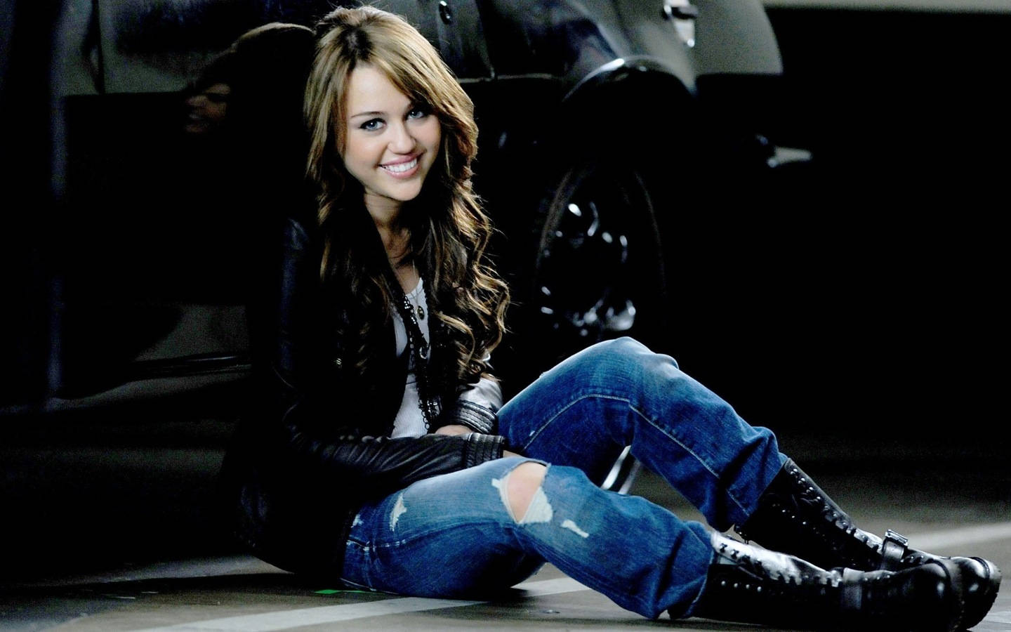Miley Cyrus, young, smiling, HD Desktop Wallpaper