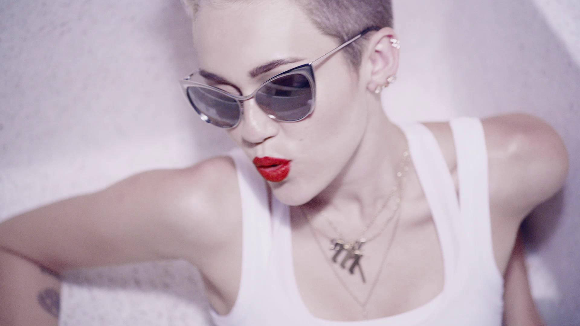 Miley Cyrus, red lips, sunglasses, Full HD Desktop Wallpaper