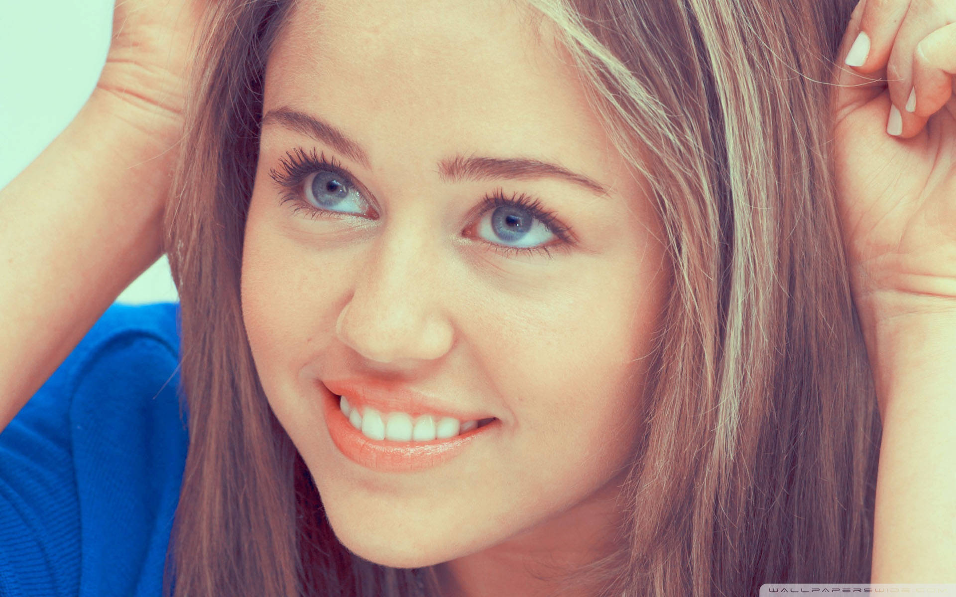 Miley Cyrus, young, babyish, Full HD Desktop Wallpaper