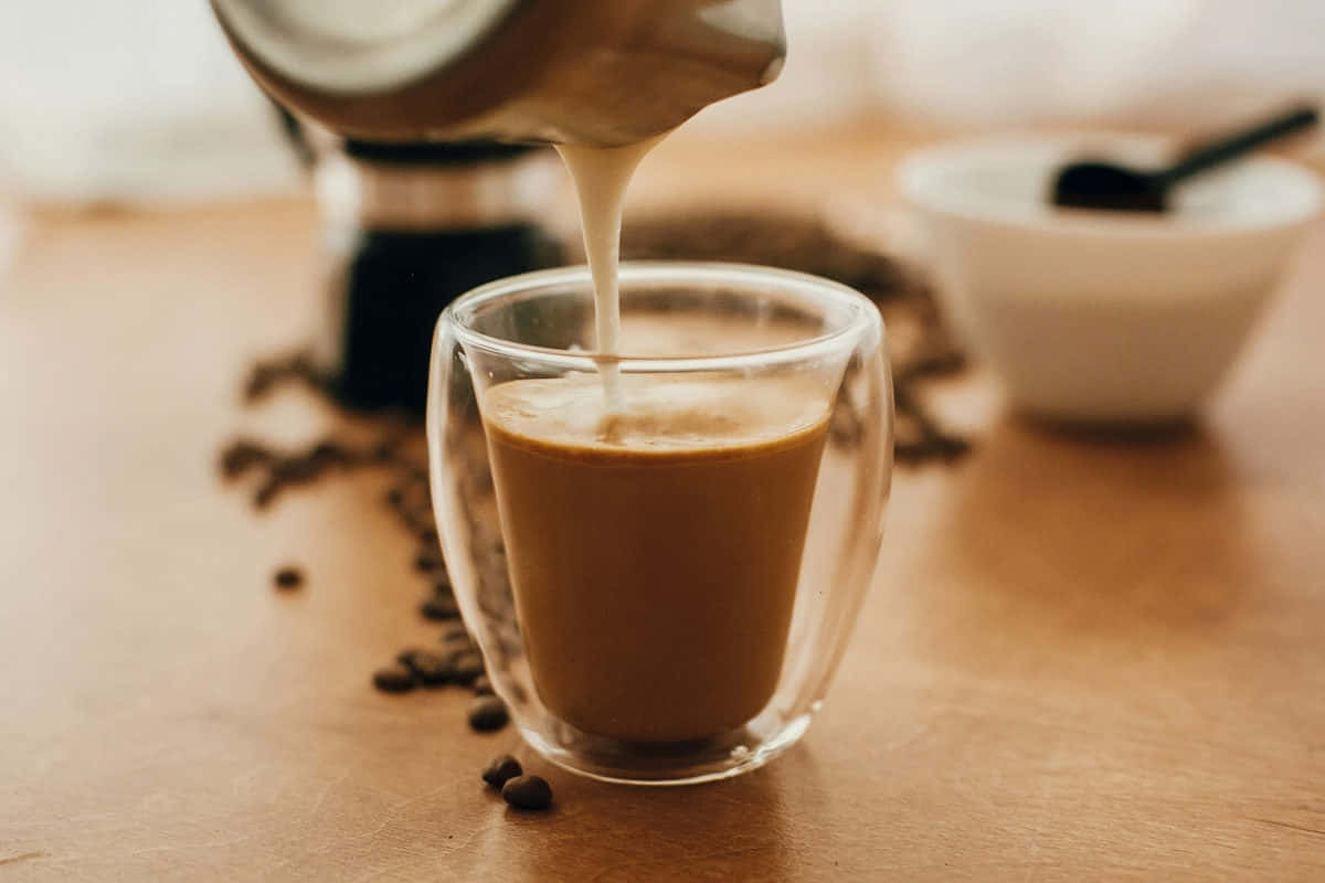 Milk And Coffee, double-walled glass cup, wooden table, SD Desktop Wallpaper