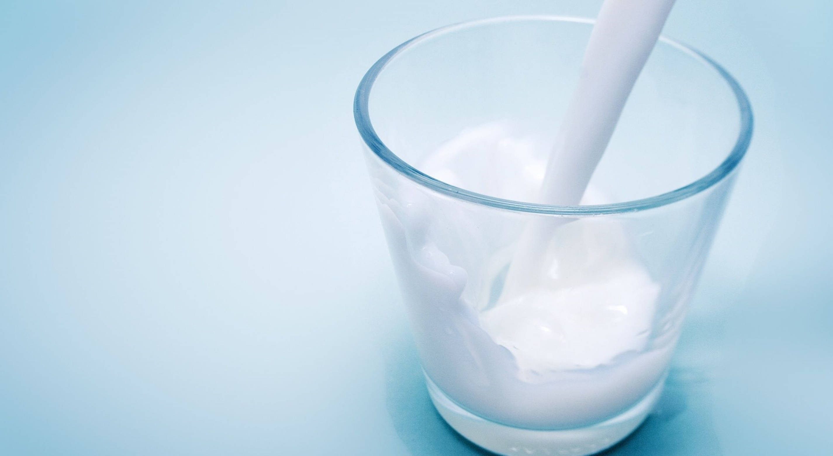 dairy milk, clear glass, soft blue background, 2K Desktop Wallpaper