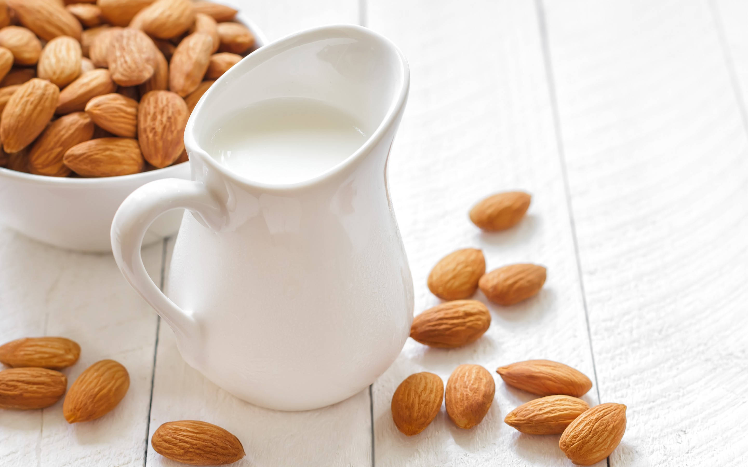 white ceramic pitcher, creamy almond milk, bowl, 2K Desktop Wallpaper