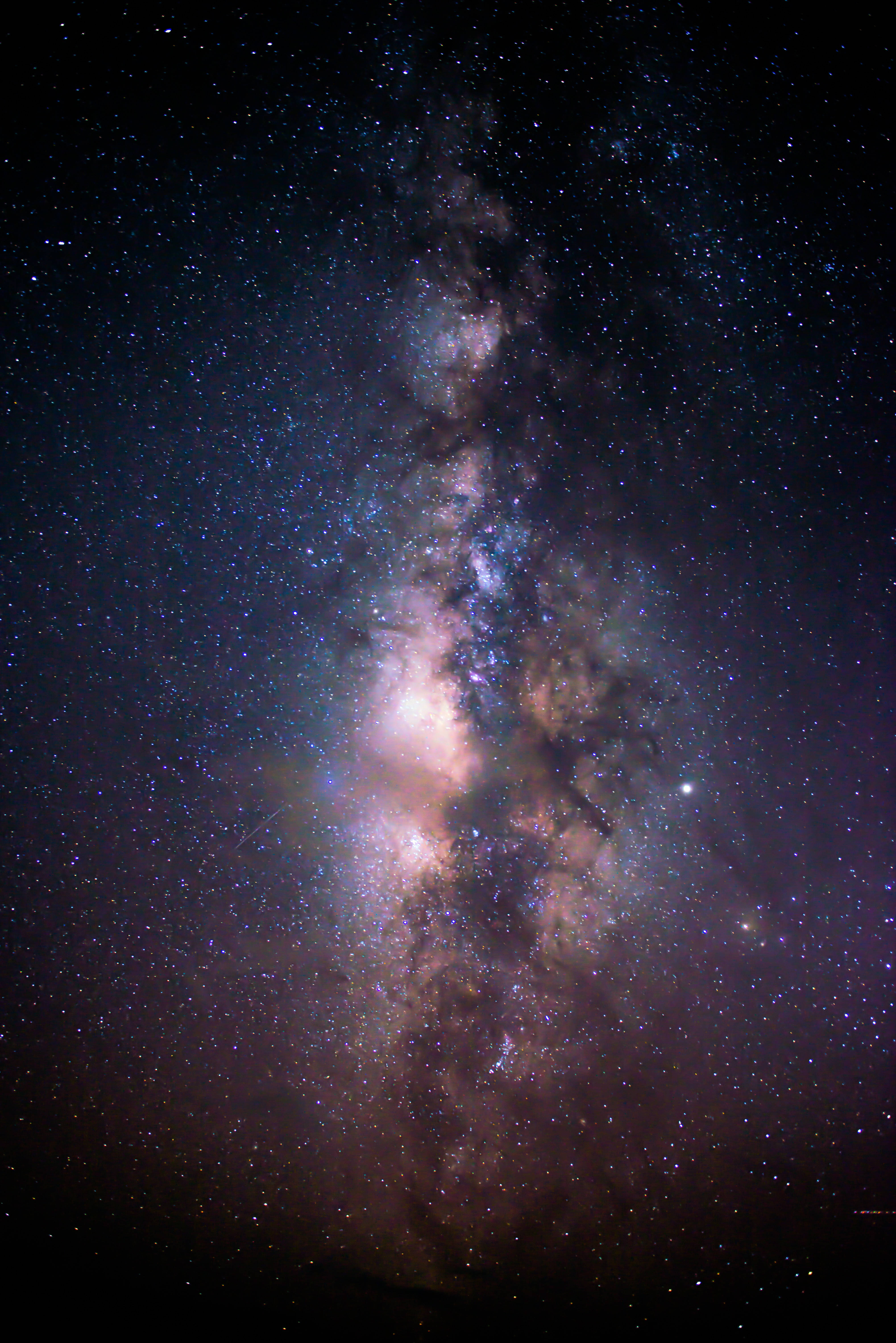 Milky Way, pink nebulae, blue nebulae, 5K Phone Wallpaper