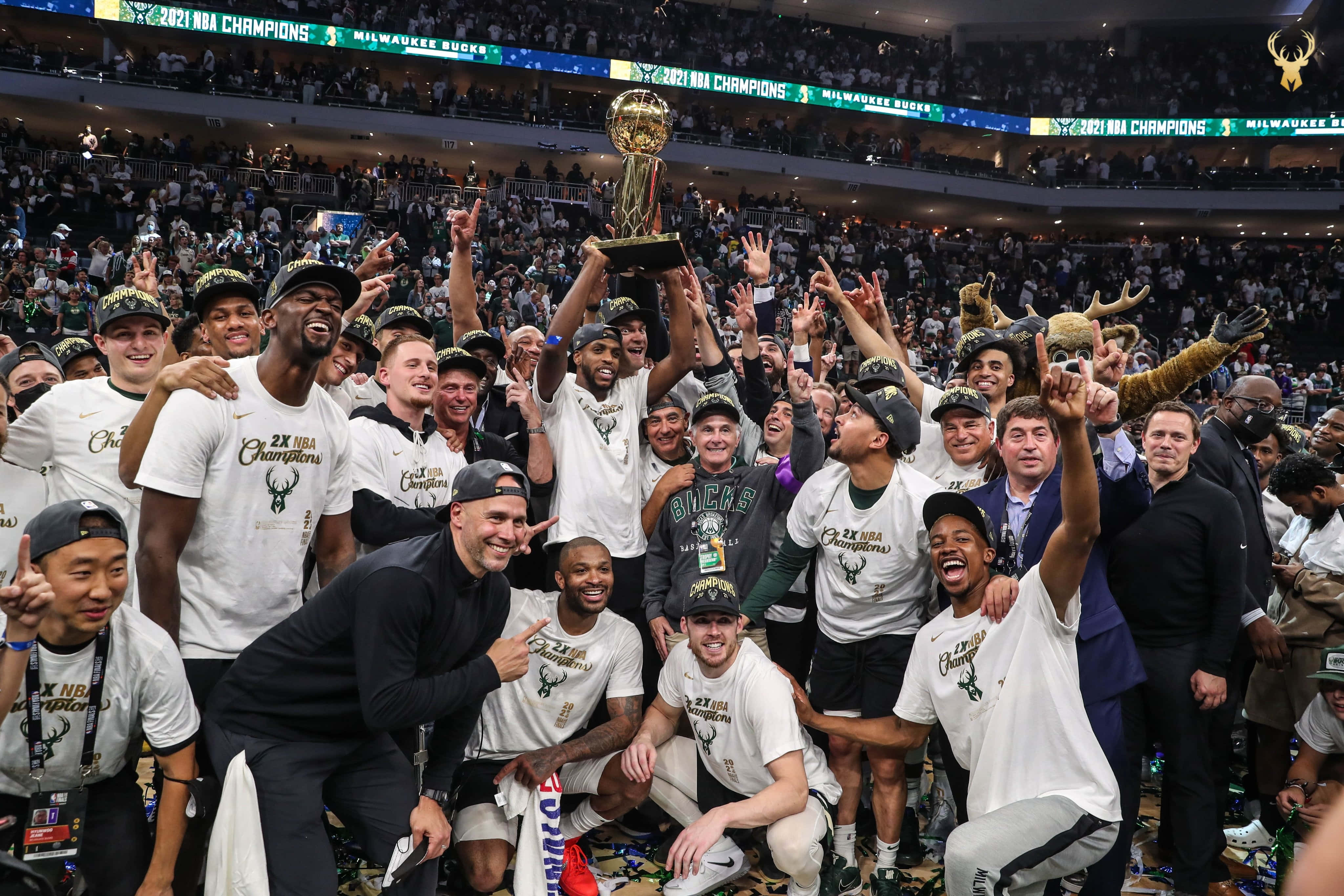 Milwaukee Bucks, 2021 NBA Championship, trophy, 4K Desktop Wallpaper