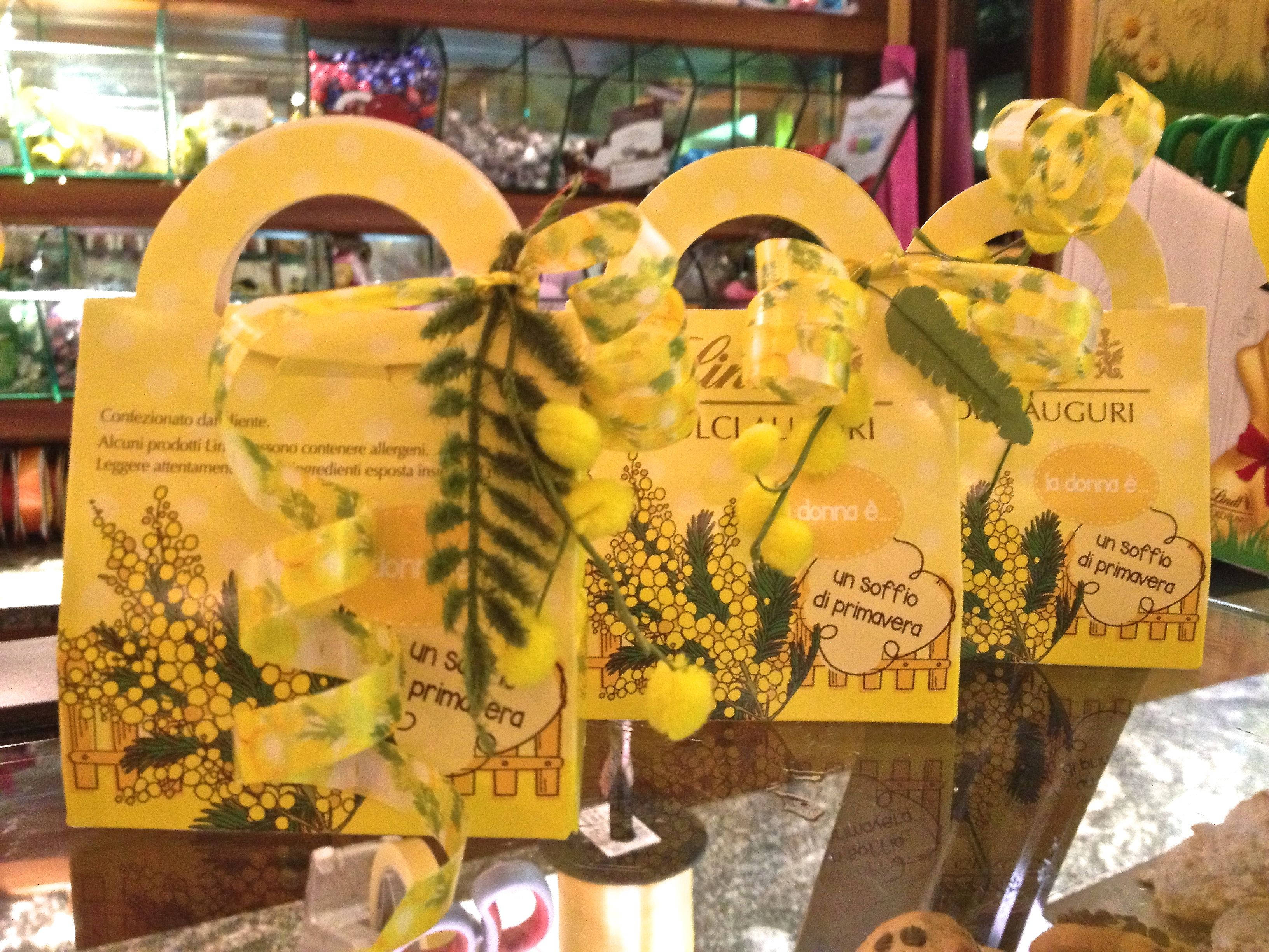 mimosa flowers, yellow gift boxes, ribbons, 2K Desktop Wallpaper