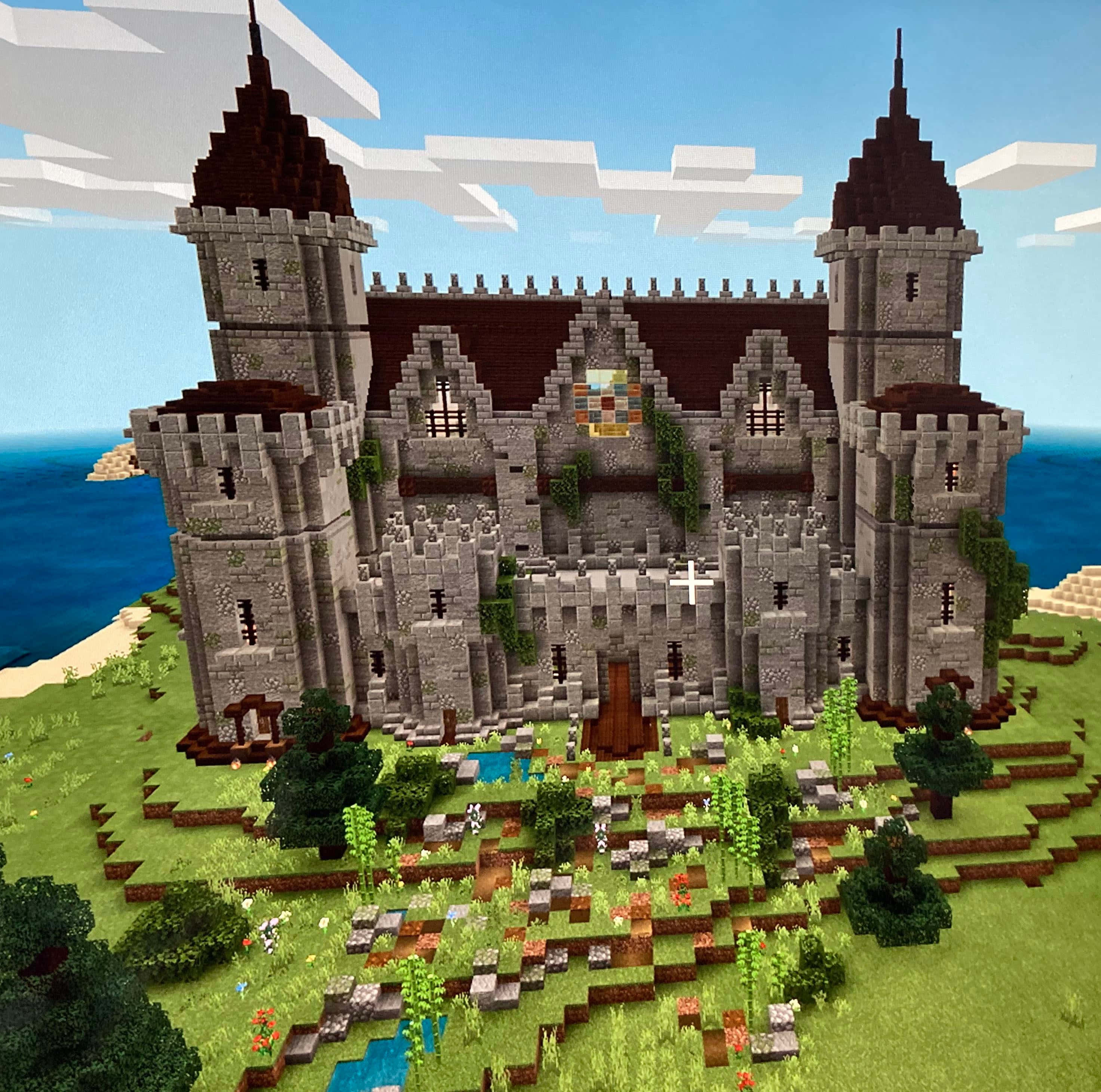 Minecraft building, stone towers, ivy, 2K Desktop Wallpaper