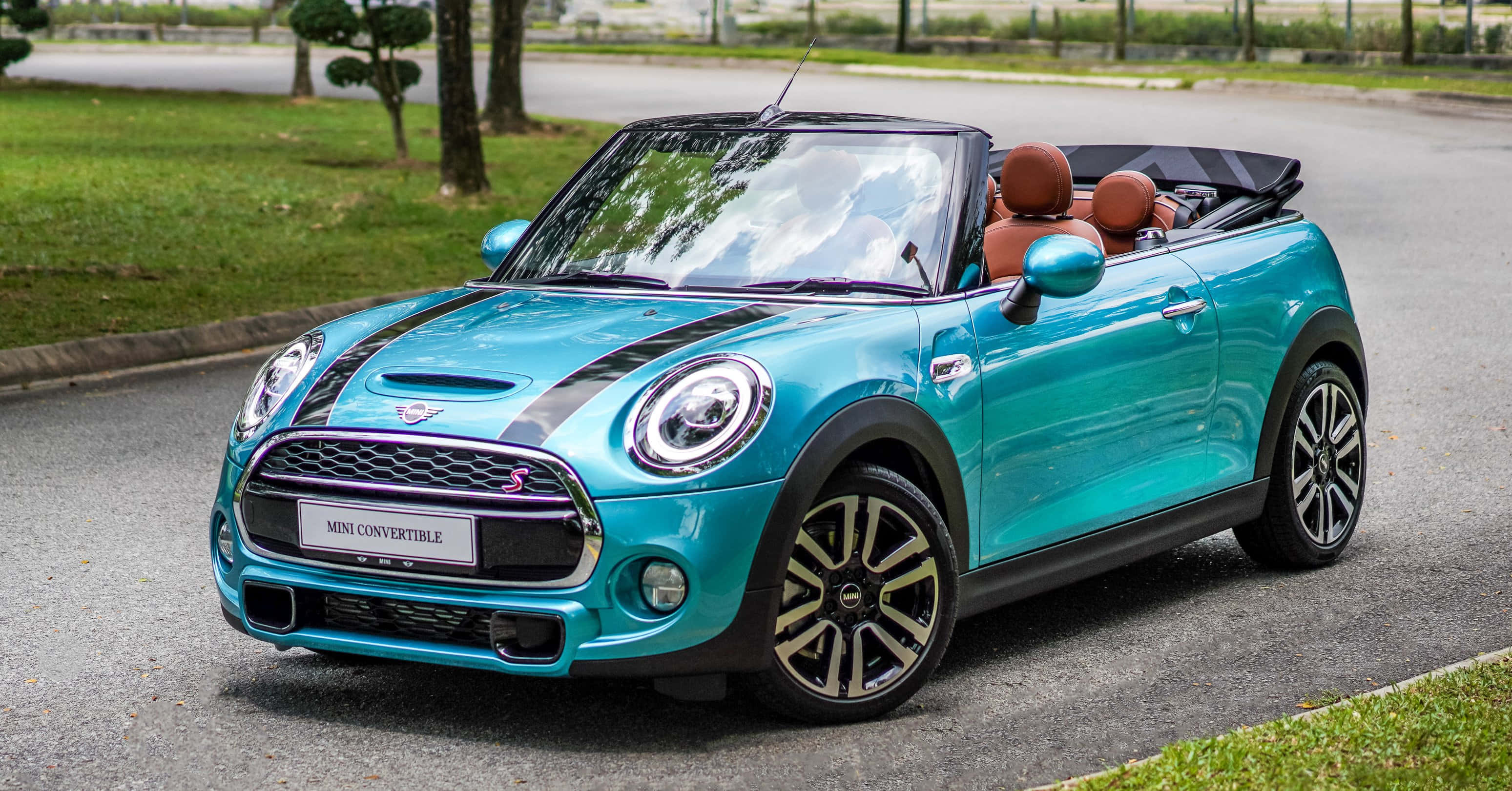 Mini Cooper Convertible, turquoise, black racing stripes, 2K Desktop Wallpaper