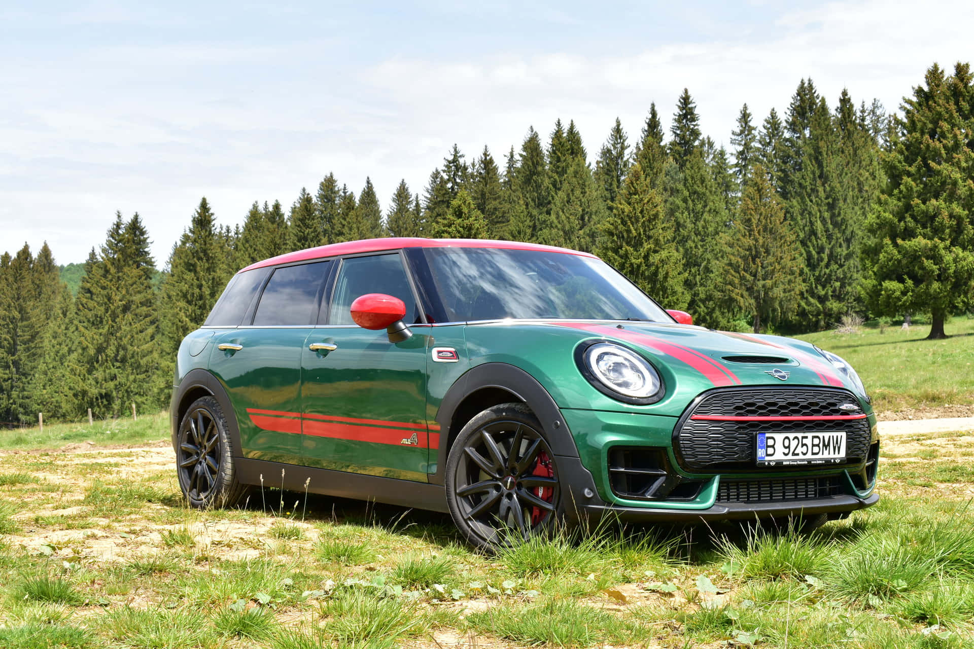 Mini Cooper S Clubman All4, vibrant green, red accents, Full HD Desktop Wallpaper