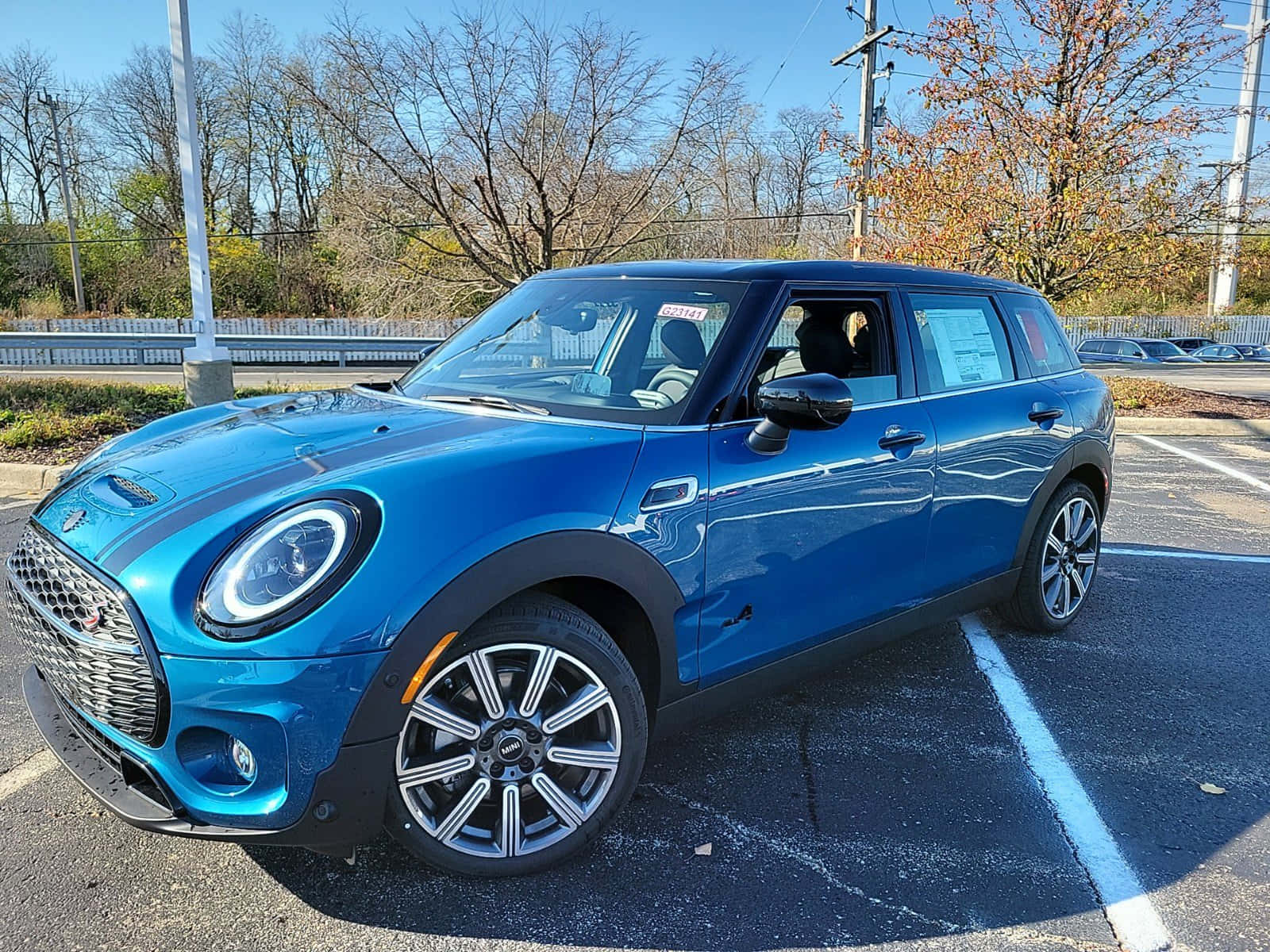 Mini Cooper S Clubman All4, vibrant blue, sunny lot, HD Desktop Wallpaper