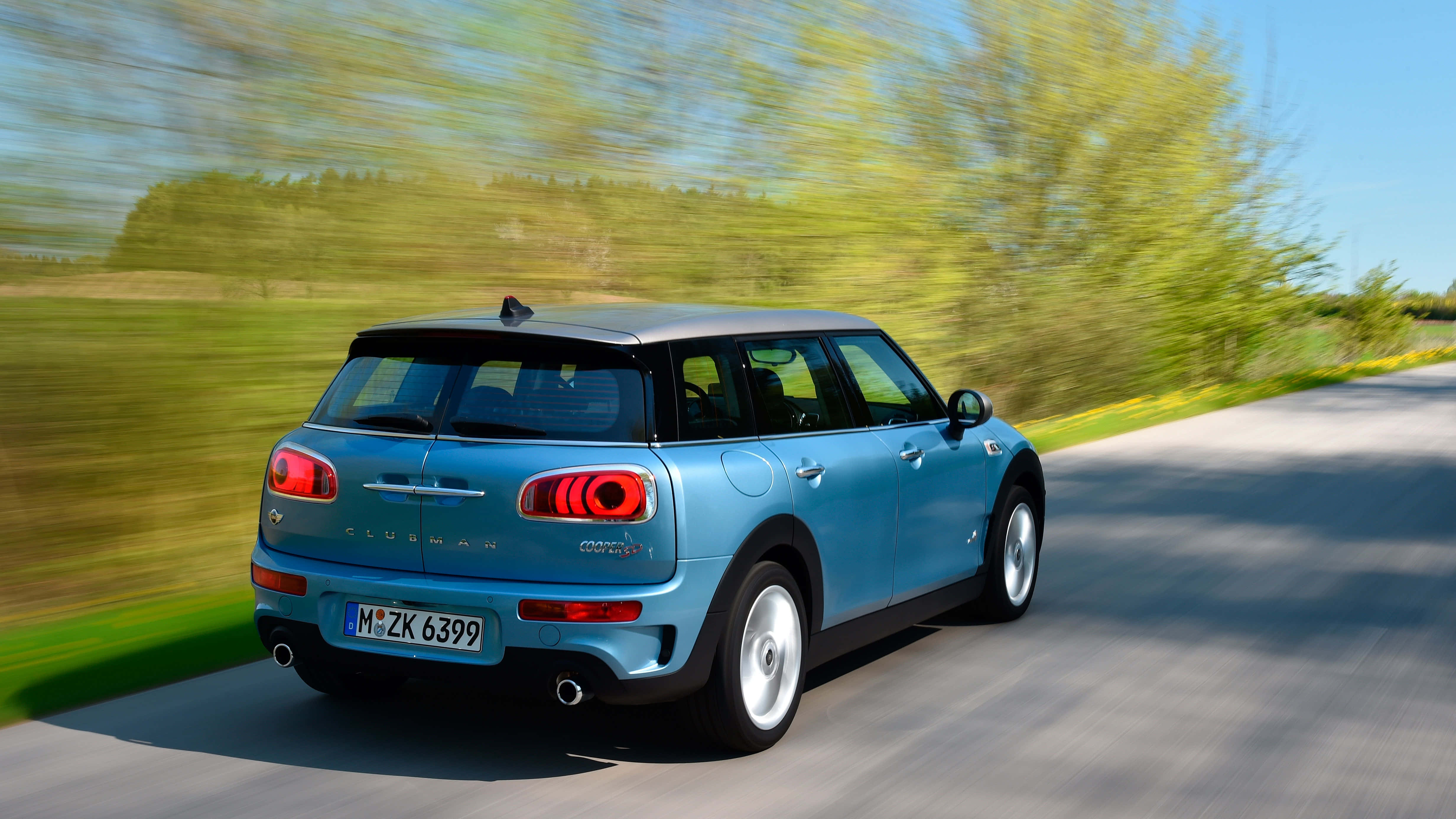 Mini Cooper S Clubman All4, blue, sunlit country road, 4K Desktop Wallpaper
