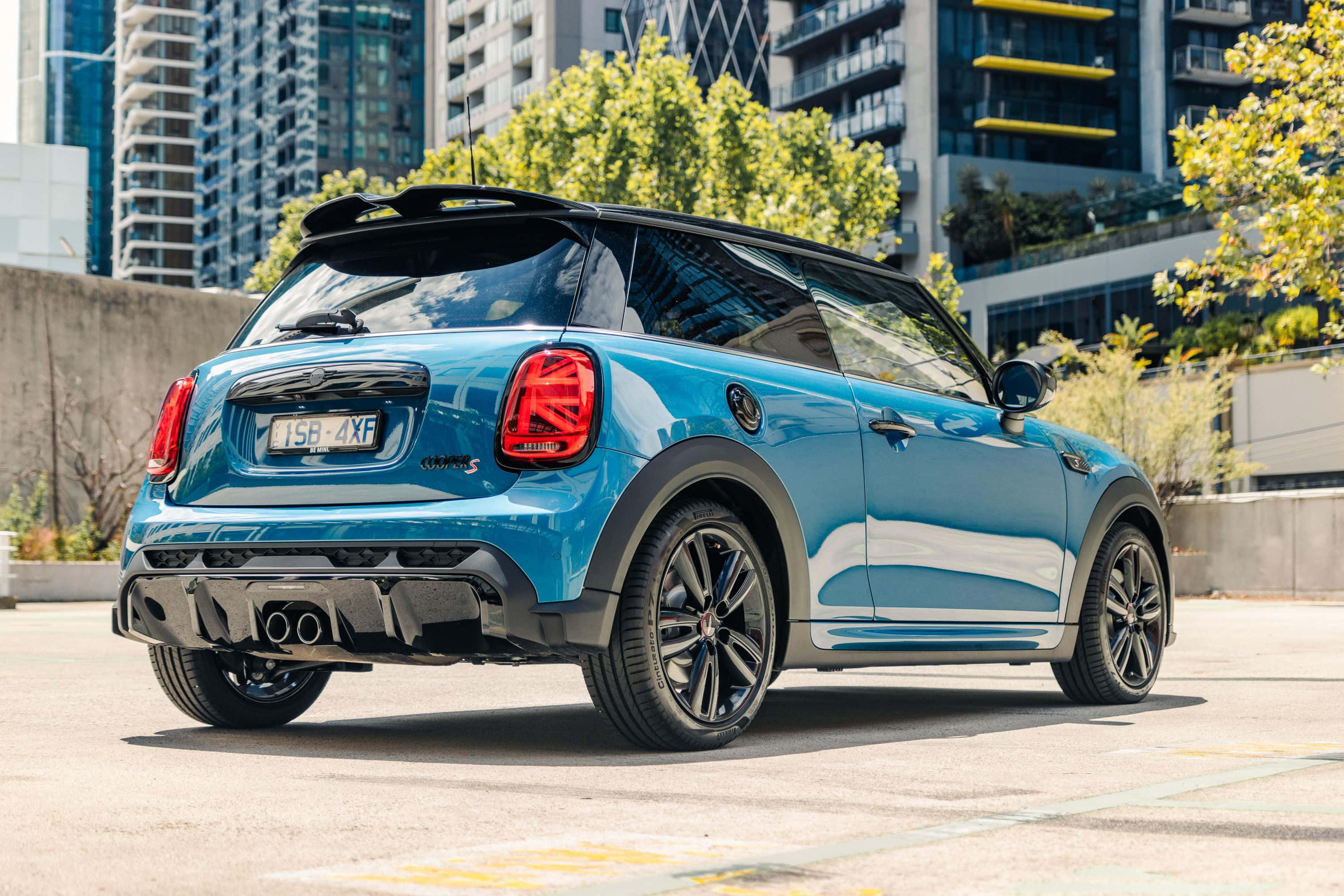 Mini Cooper S, vibrant blue, city street, 2K Desktop Wallpaper
