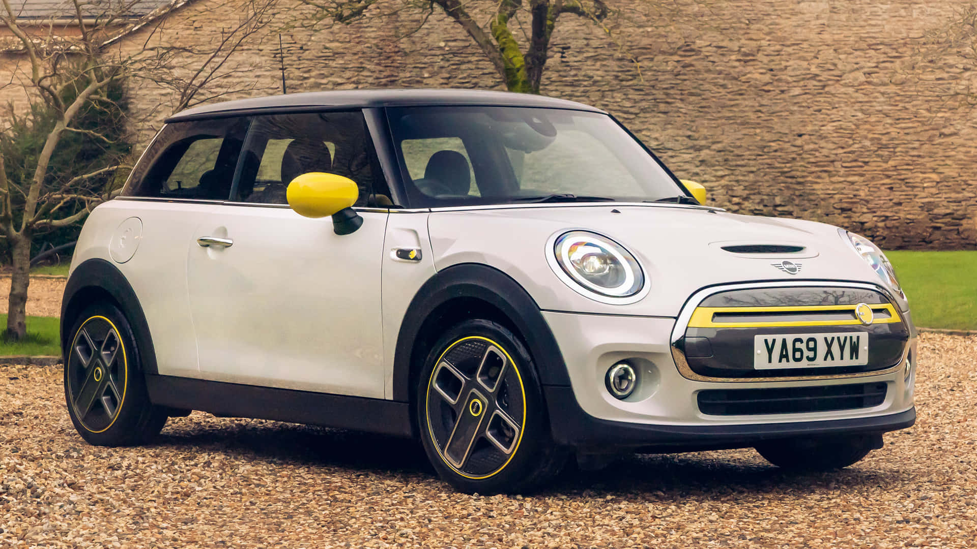Mini Cooper SE, white, yellow accents, Full HD Desktop Wallpaper
