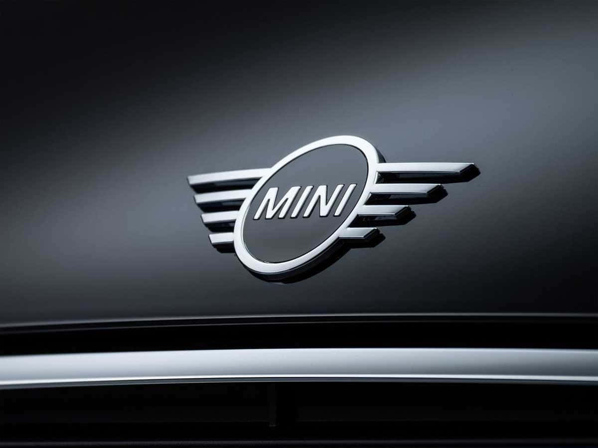MINI logo, winged emblem, glossy black car hood, SD Desktop Wallpaper