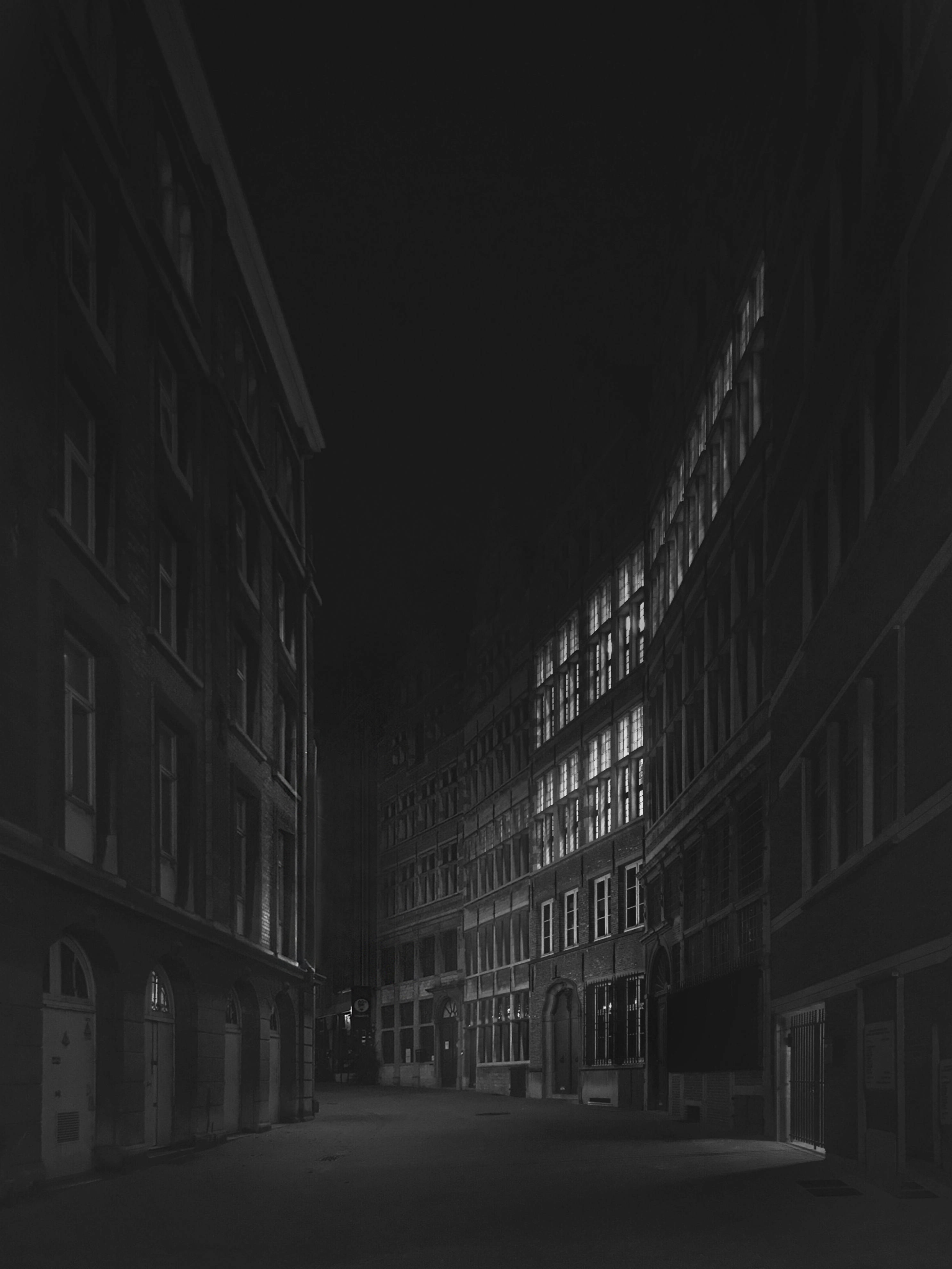 Dark Alley, minimalist black phone, urban alley, 4K Phone Wallpaper