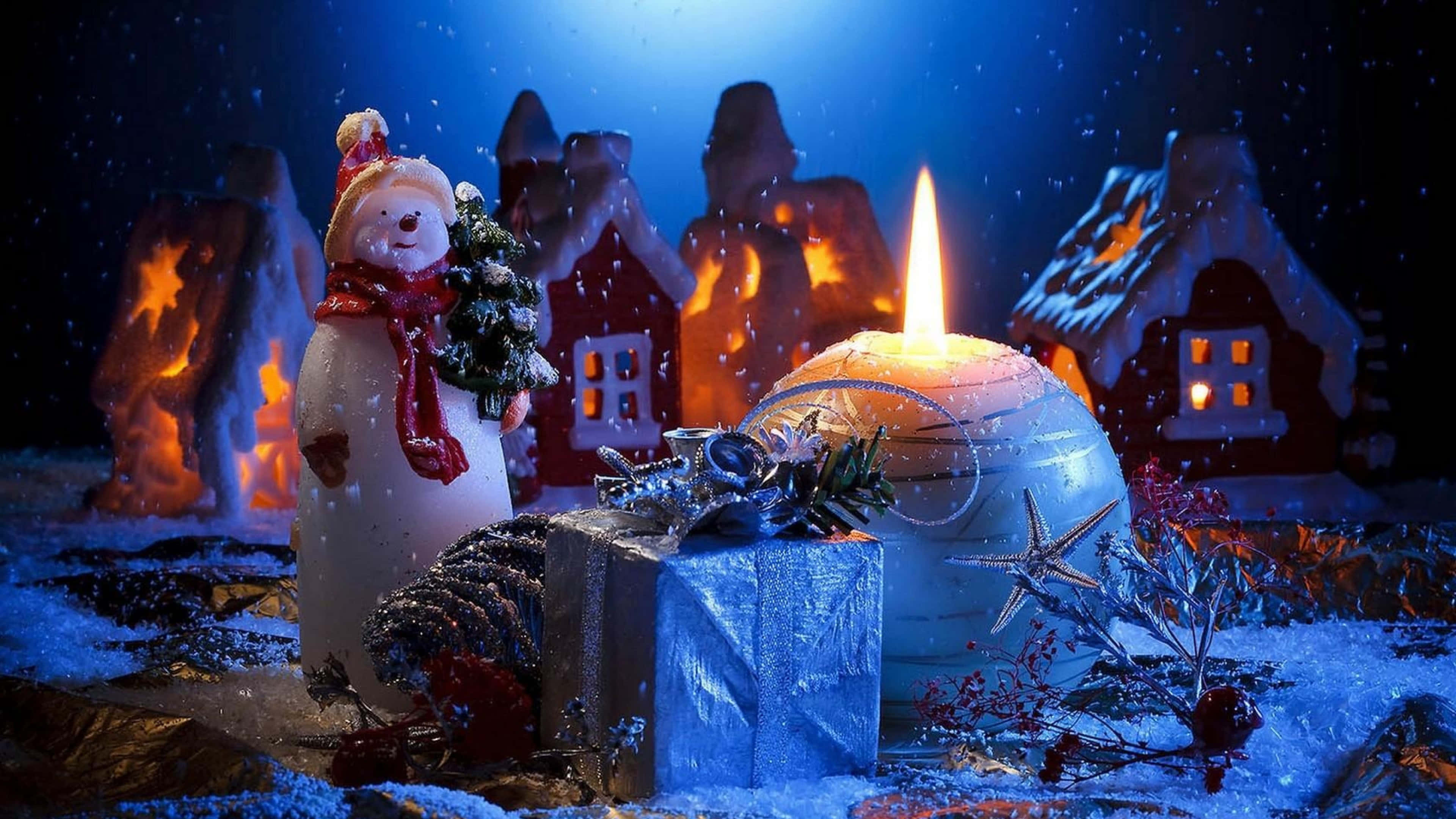 snowman, pine branch, lit candle, 4K Desktop Wallpaper