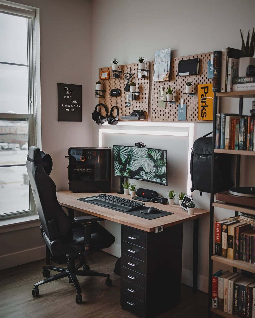 minimalist design, wooden desk, black gaming chair, HD Phone Wallpaper