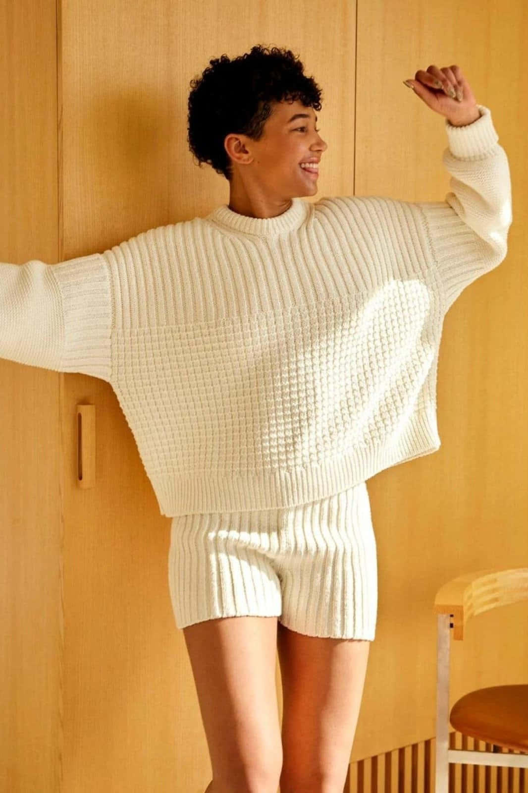 Minimalist Fashion, cream knit sweater, shorts, HD Phone Wallpaper