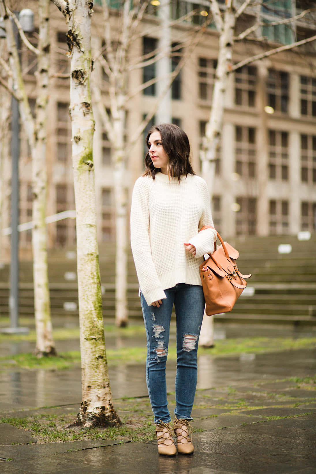 cream sweater, ripped jeans, tan backpack, HD Phone Wallpaper