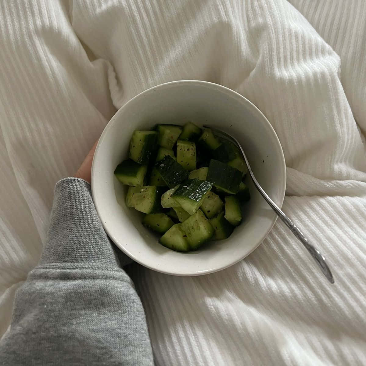 white bowl, chopped cucumbers, black pepper, SD Desktop Wallpaper