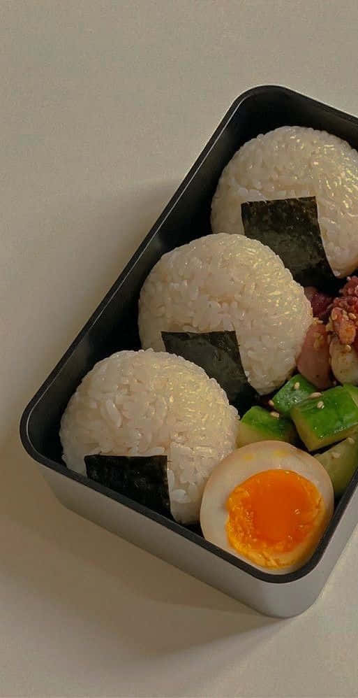 bento box, onigiri rice balls, seaweed strips, SD Phone Wallpaper