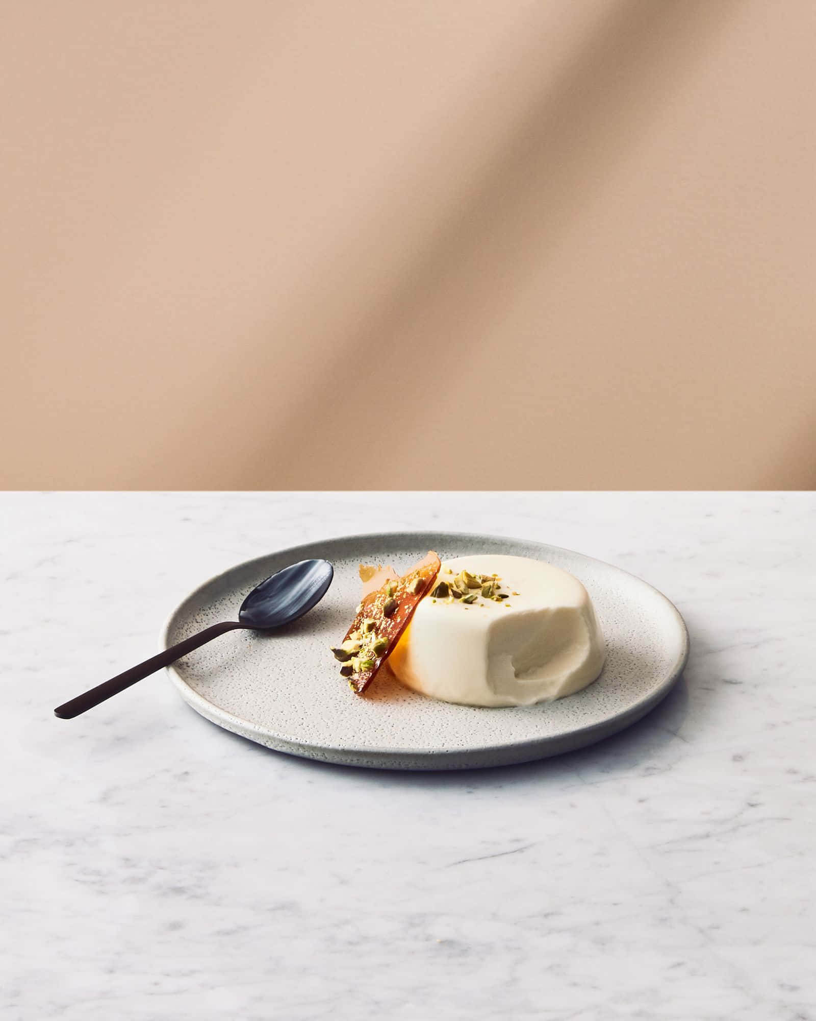 panna cotta, pistachios, caramelized orange slice, Full HD Phone Wallpaper