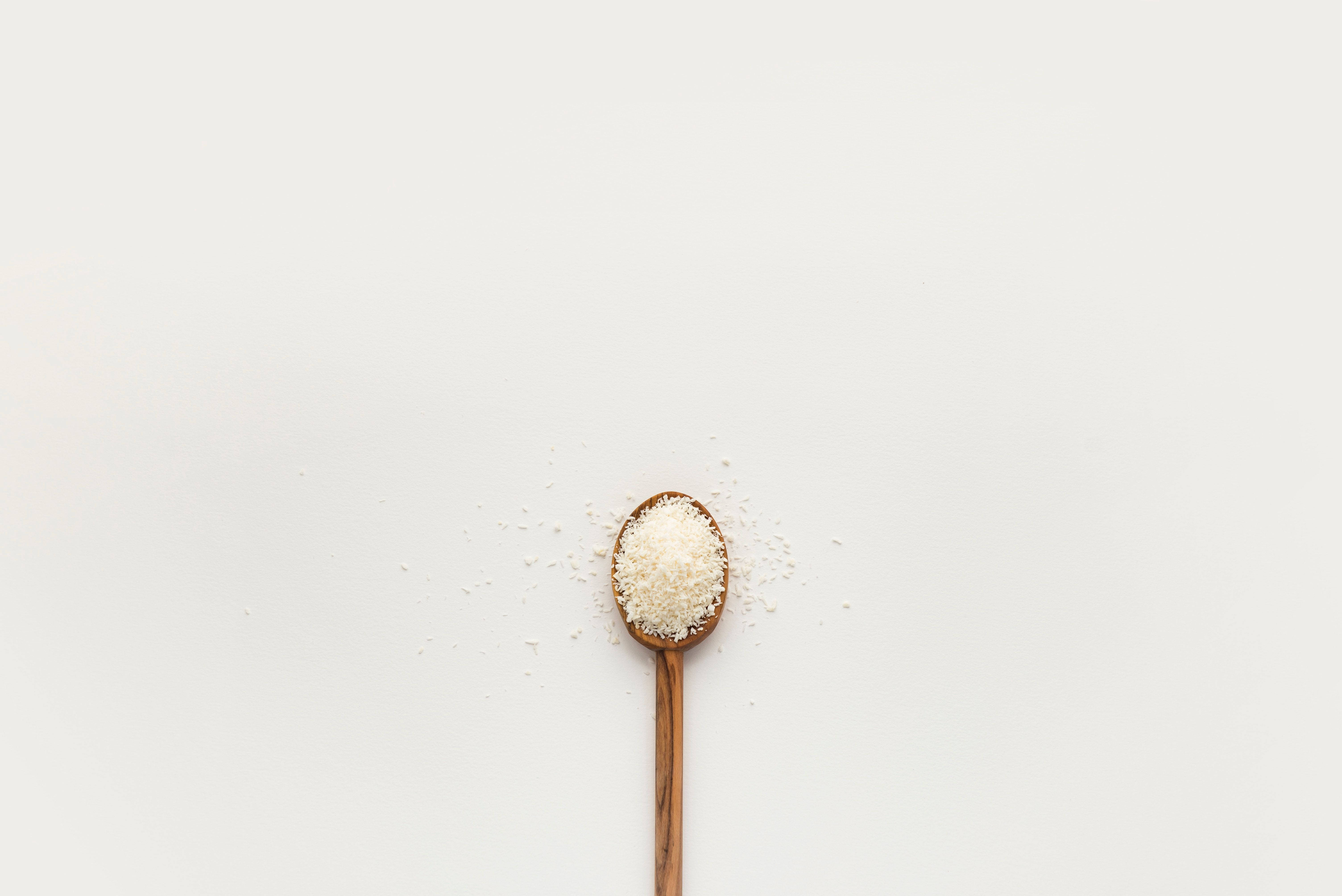 white rice grains, wooden spoon, off-white background, 5K Desktop Wallpaper