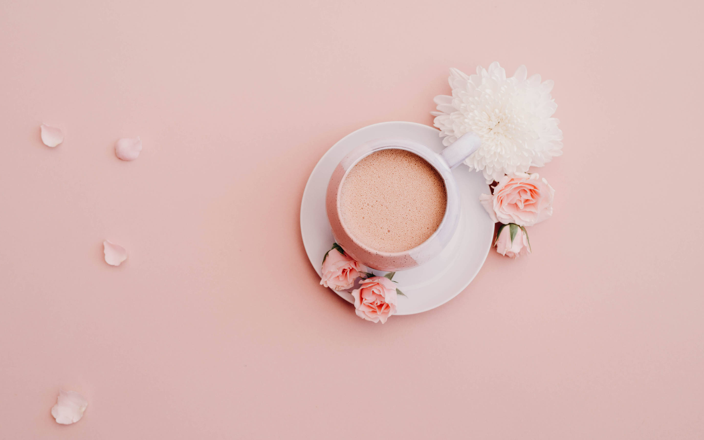 white cup, creamy beverage, soft pink roses, 2K Desktop Wallpaper