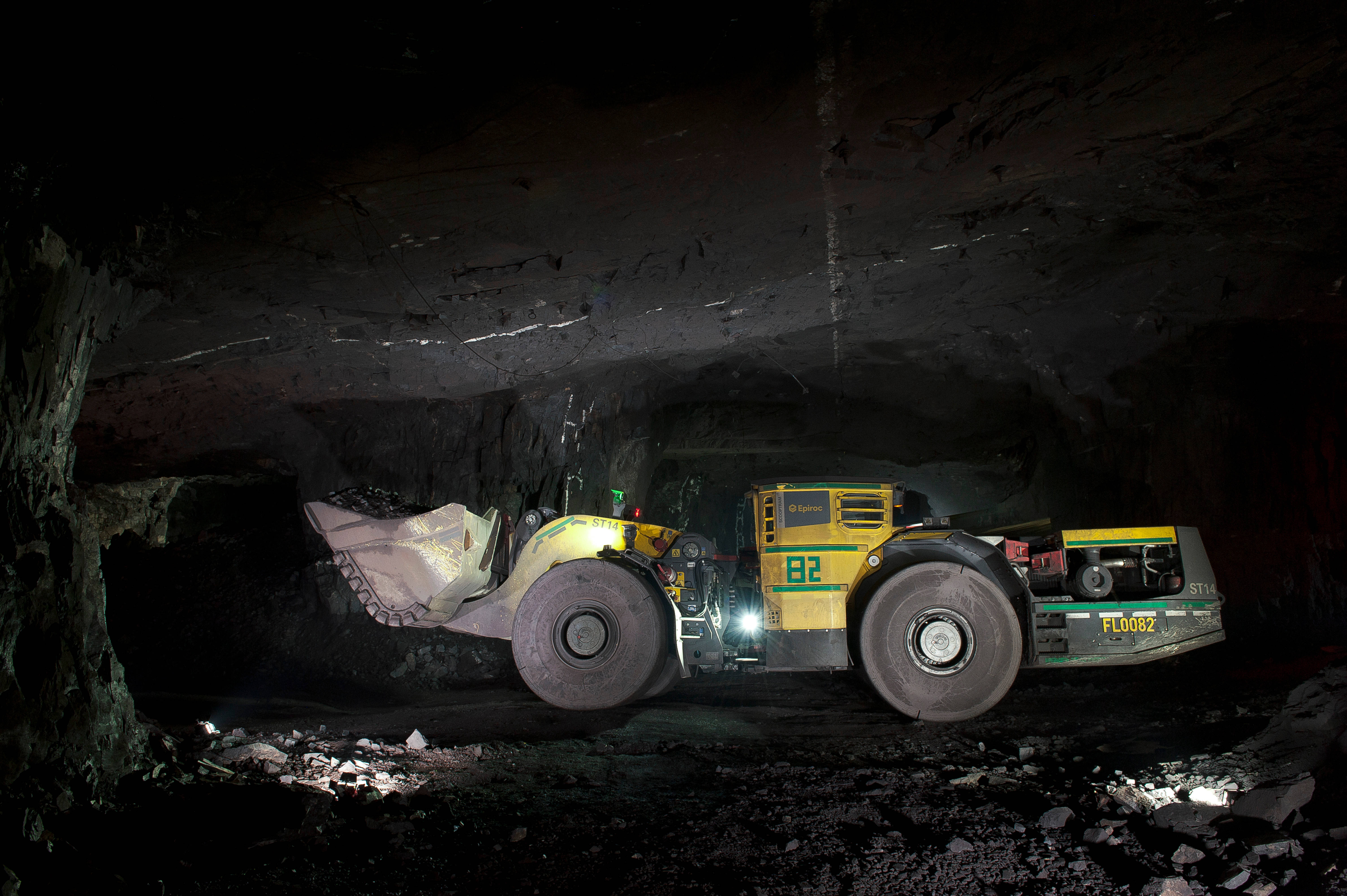 underground coal mining machine, yellow and green, large wheels, 5K Desktop Wallpaper