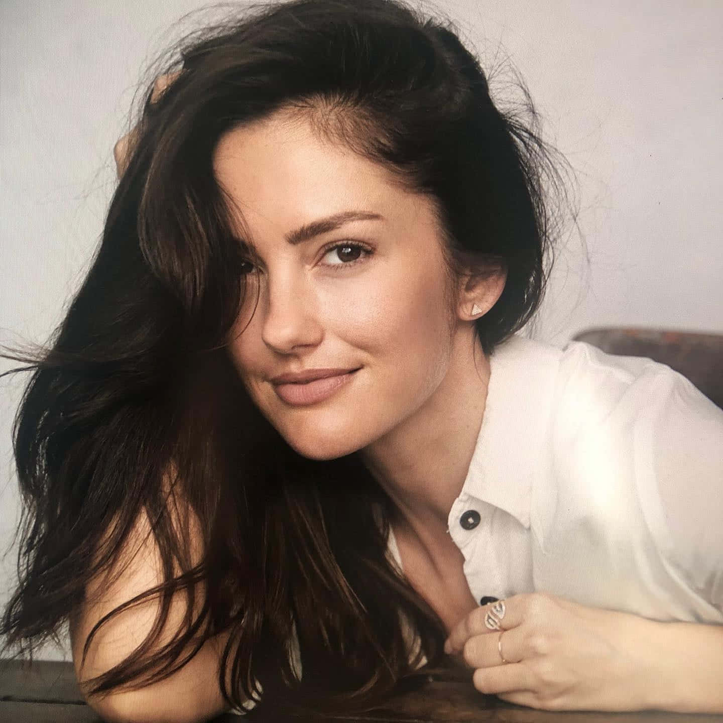 Minka Kelly, dark wavy hair, white shirt, HD Desktop Wallpaper