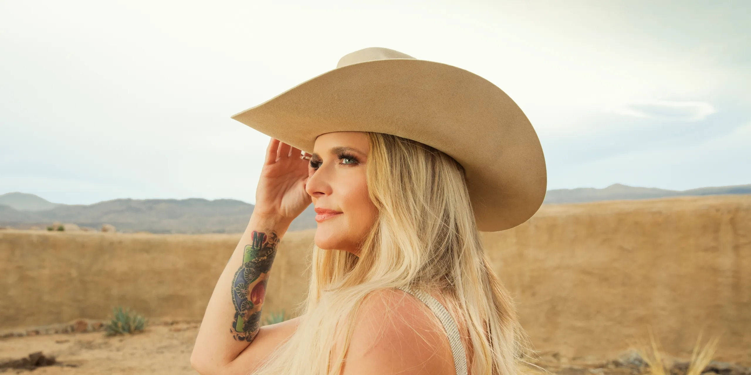 Miranda Lambert, cowgirl hat, tan cowboy hat, 2K Desktop Wallpaper