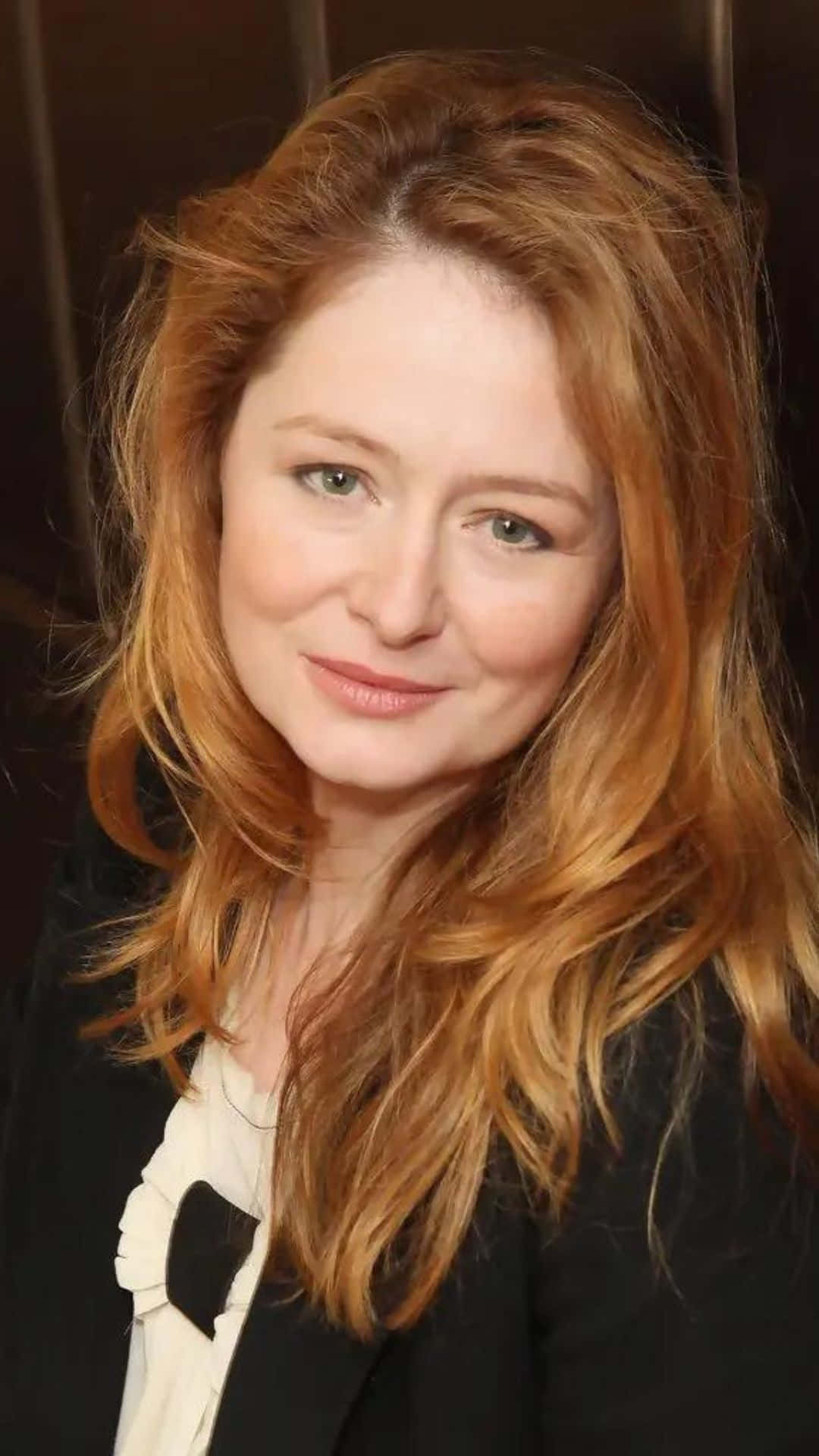 Miranda Otto, auburn hair, black blazer, Full HD Phone Wallpaper