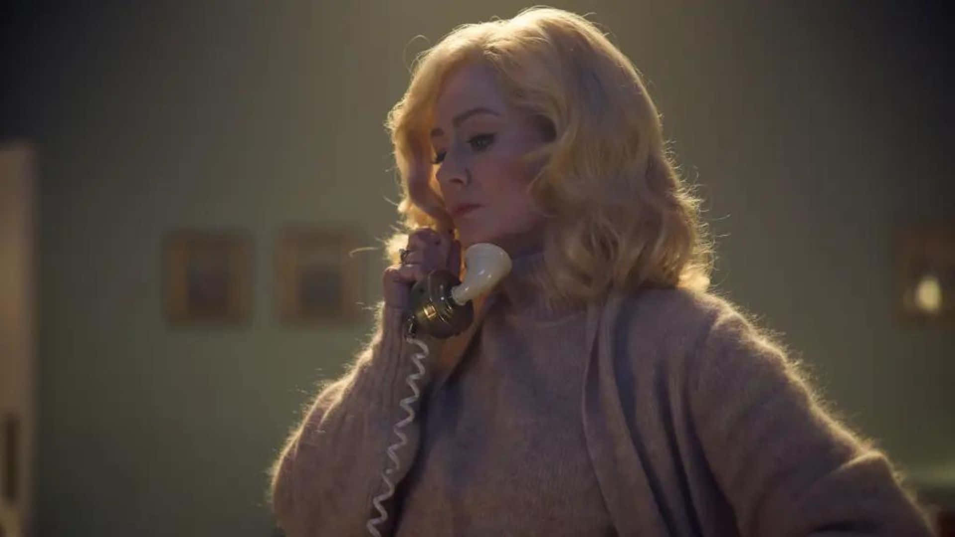 Miranda Otto, old-fashioned telephone, cozy sweater, Full HD Desktop Wallpaper