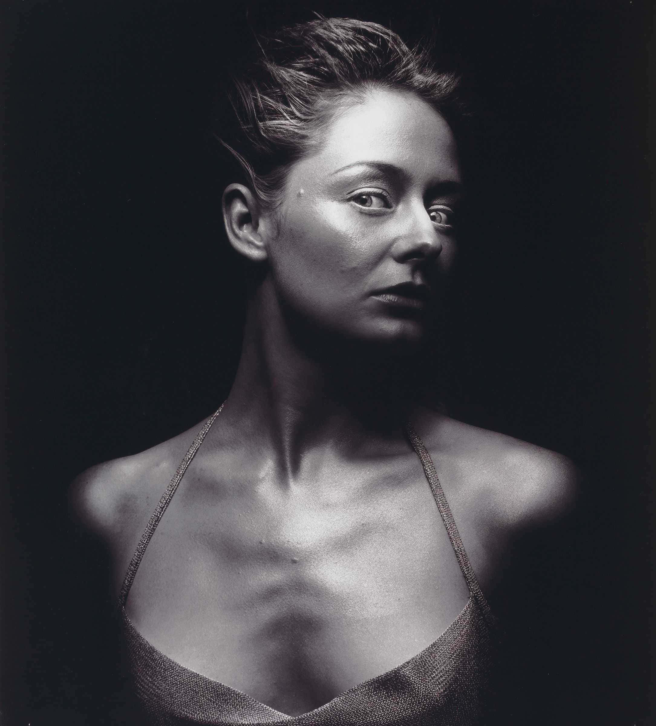 Miranda Otto, black and white portrait, tousled hair, Full HD Phone Wallpaper