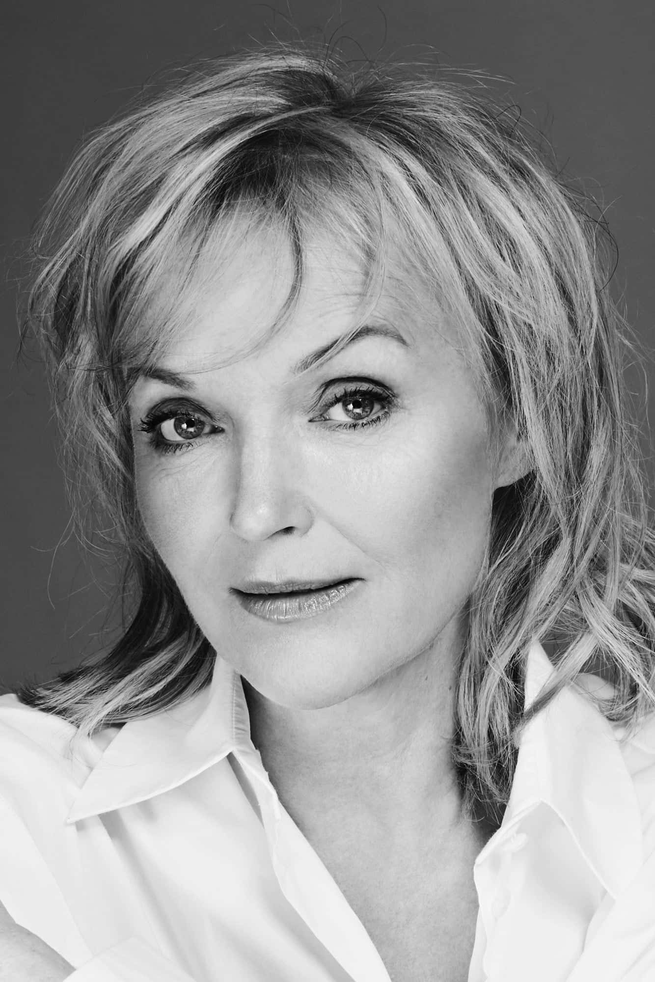 Miranda Richardson, black and white portrait, tousled hair, Full HD Phone Wallpaper
