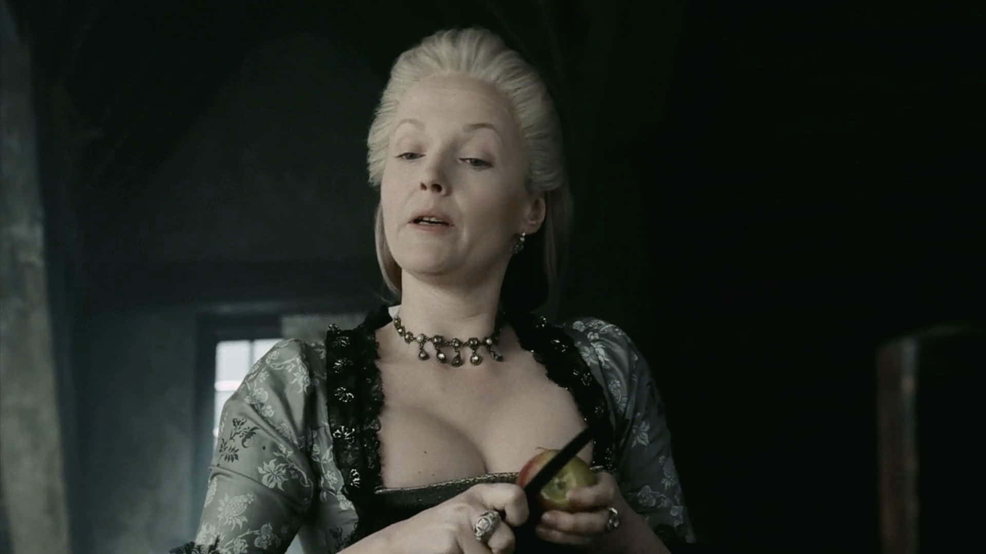 Miranda Richardson, pale blonde hair, ornate gown, Full HD Desktop Wallpaper