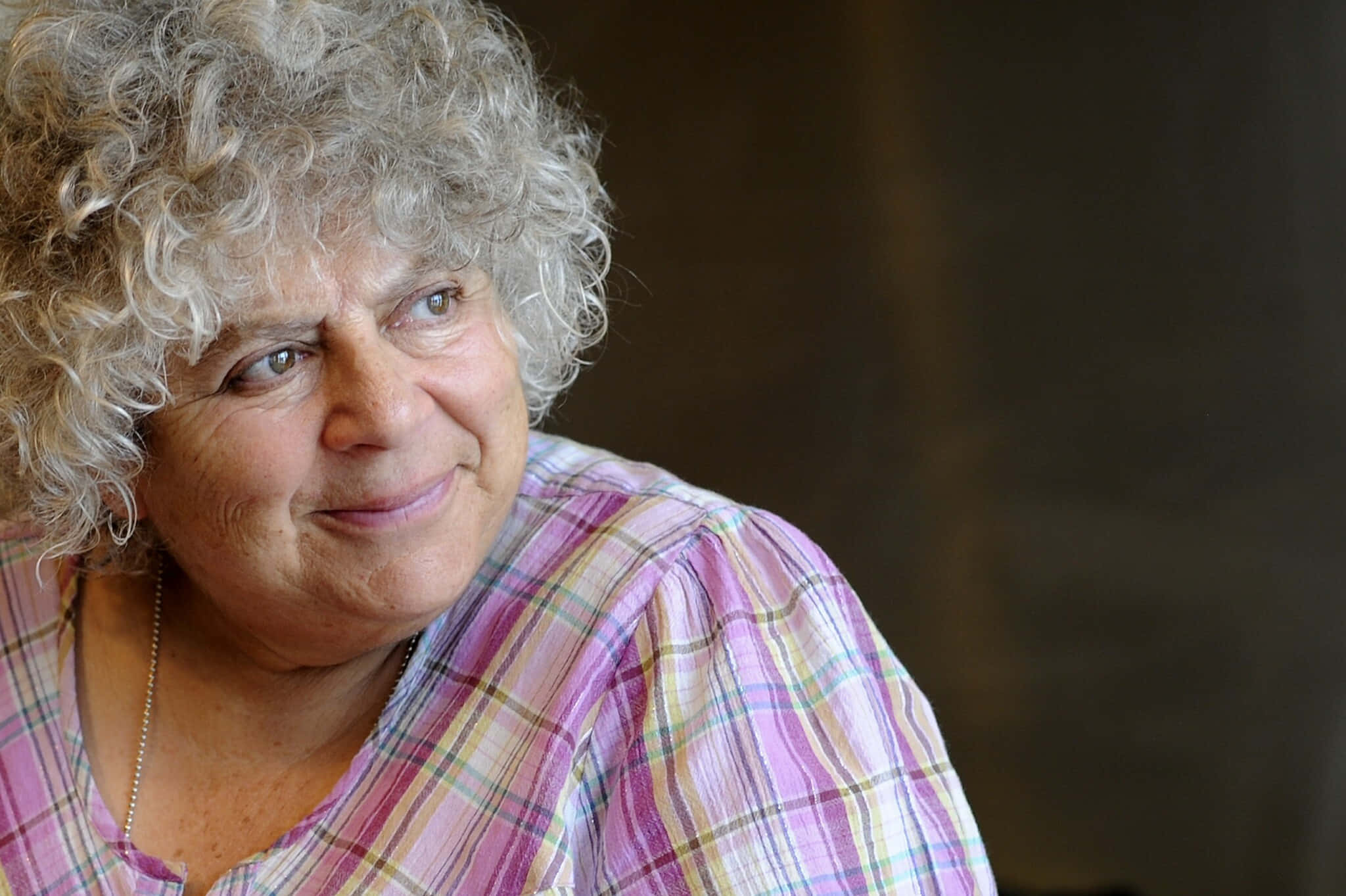 Miriam Margolyes, curly gray hair, plaid shirt, Full HD Desktop Wallpaper