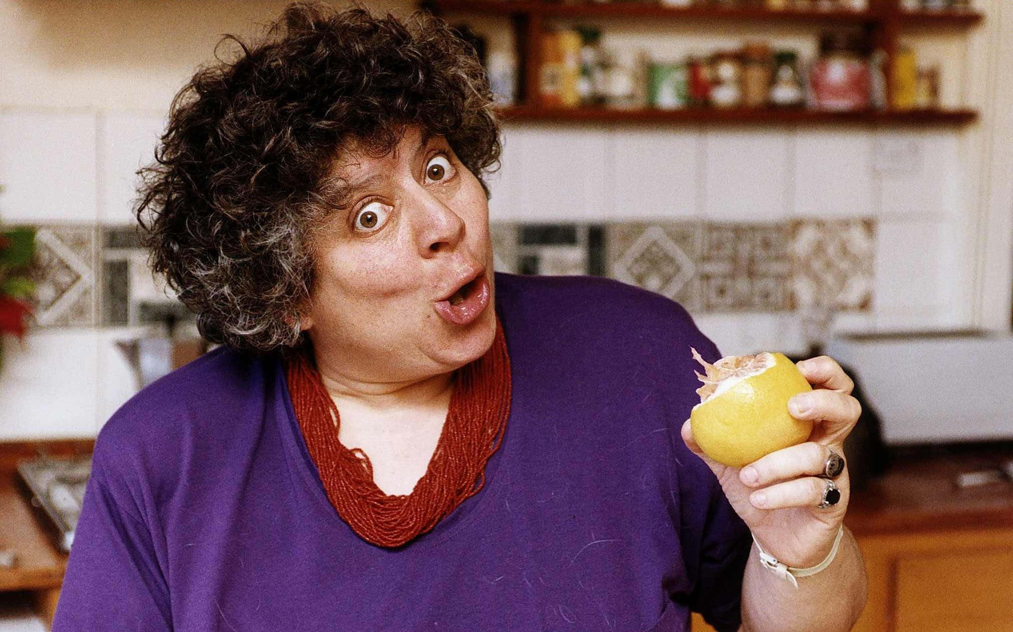 Miriam Margolyes, curly hair, kitchen, Full HD Desktop Wallpaper