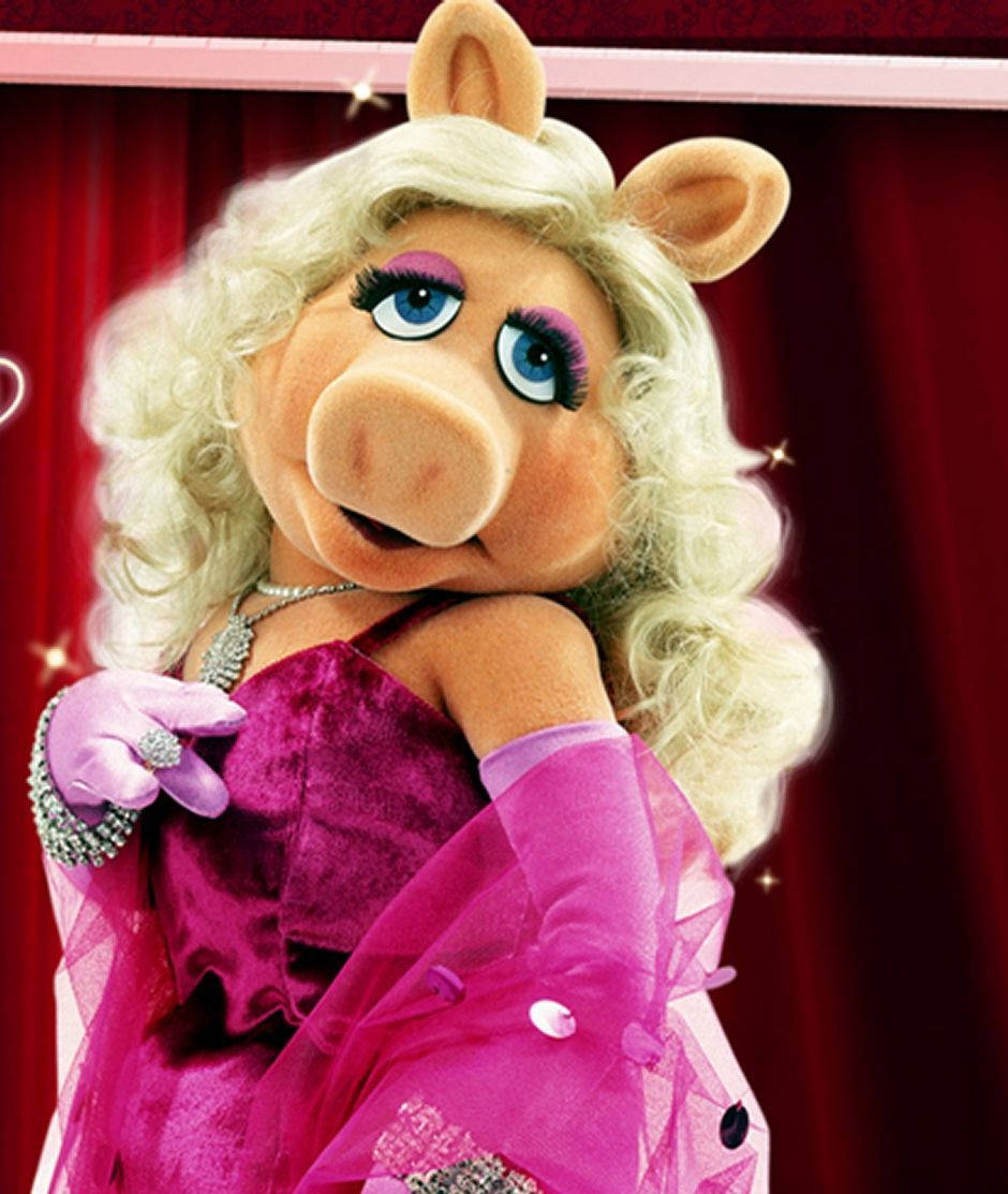 Miss Piggy, pink gown, red curtain, SD Phone Wallpaper