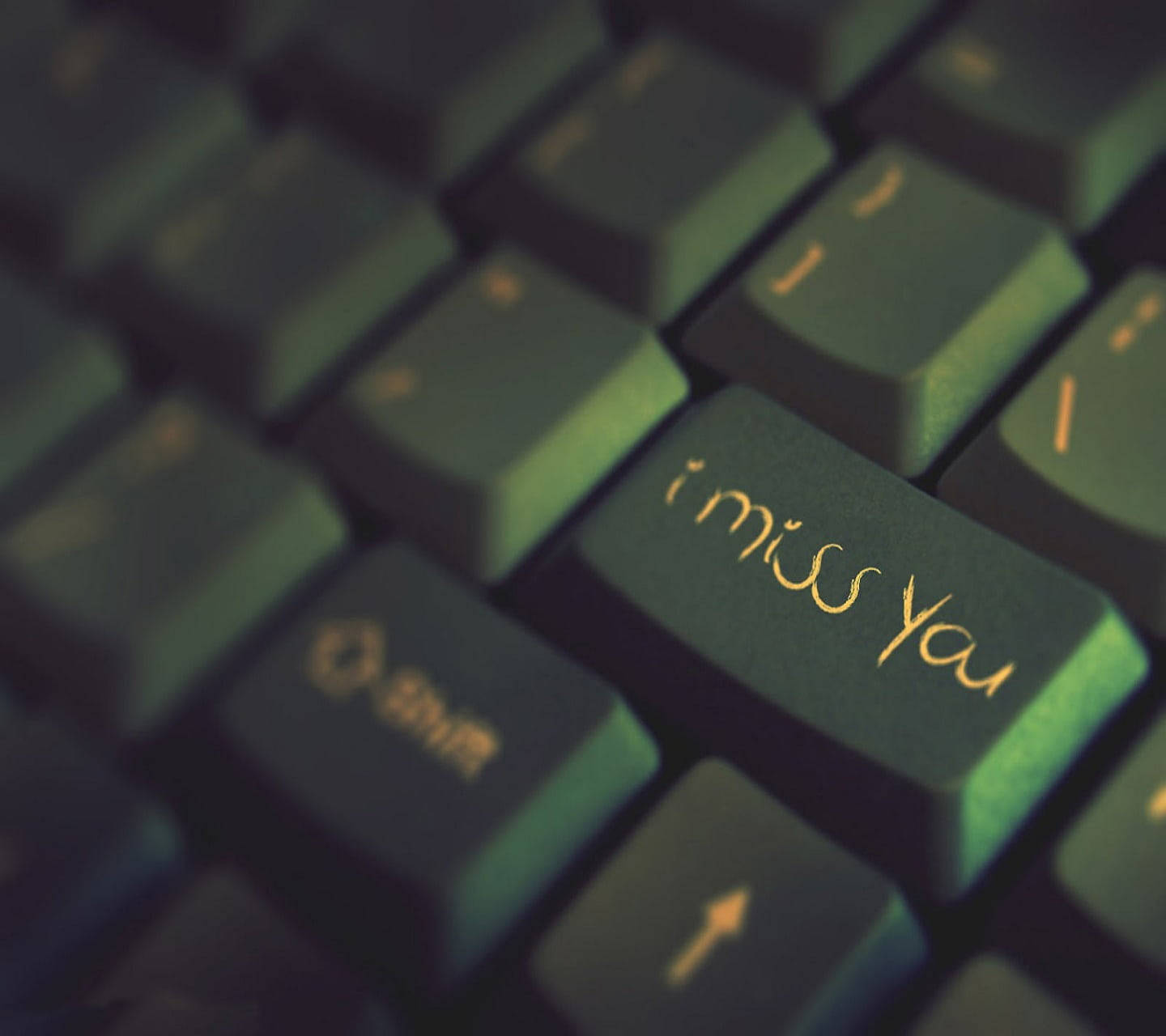 i miss you keycap, dark green keyboard, glowing softly, HD Desktop Wallpaper