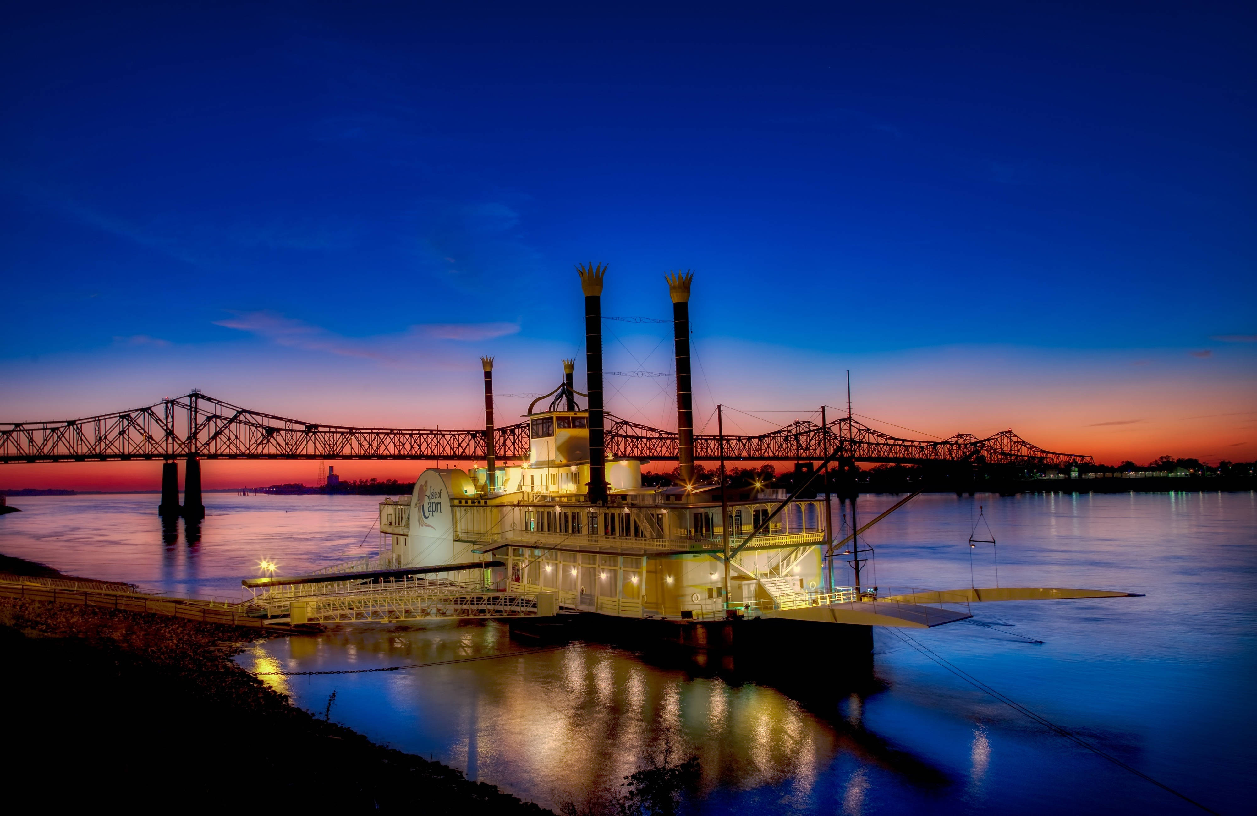 casino boat, Mississippi River, paddlewheel riverboat, 4K Desktop Wallpaper