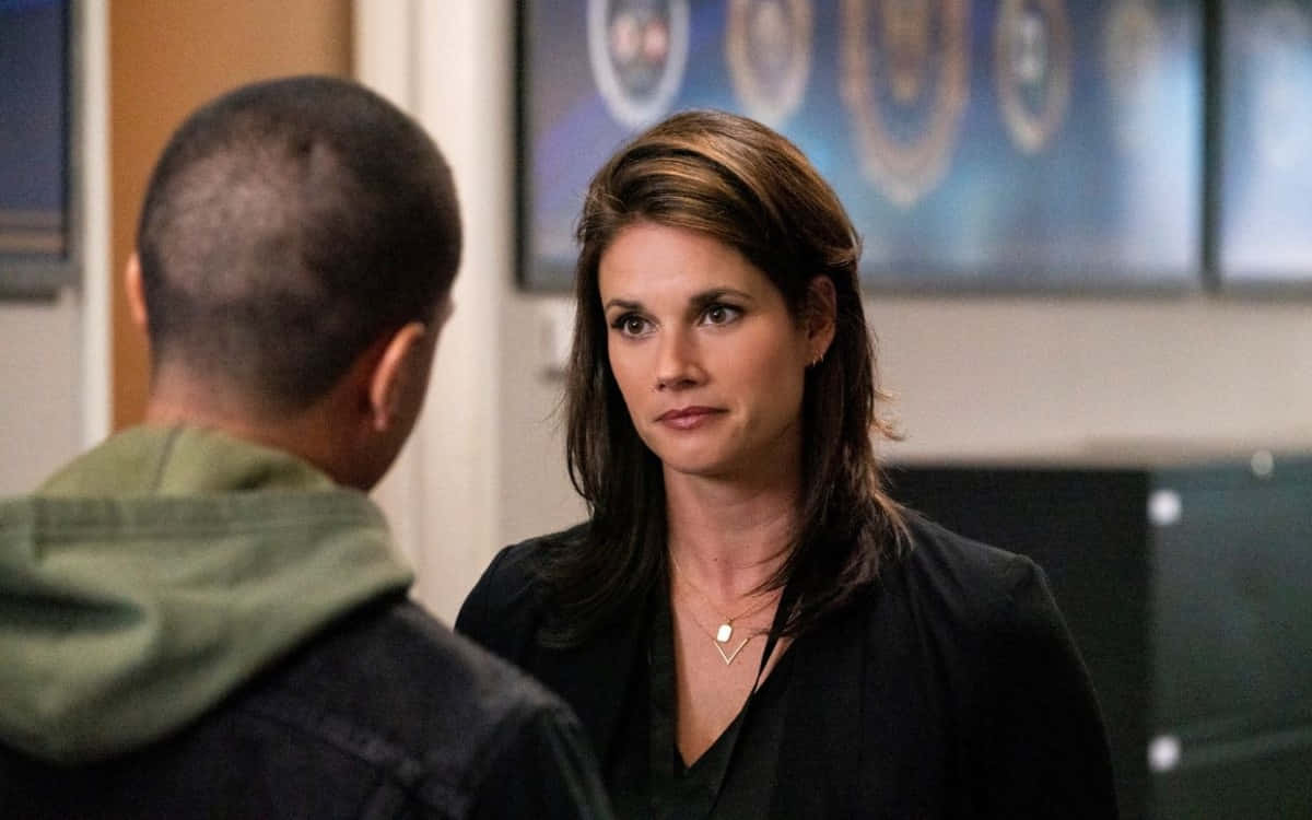 Missy Peregrym, black blazer, green hoodie, SD Desktop Wallpaper