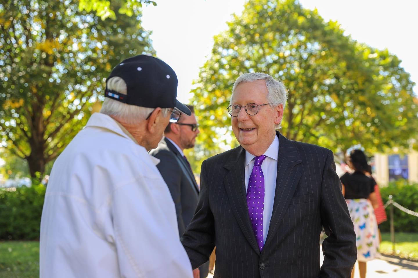 Mitch McConnell, autumn leaves, bright sunlit trees, HD Desktop Wallpaper