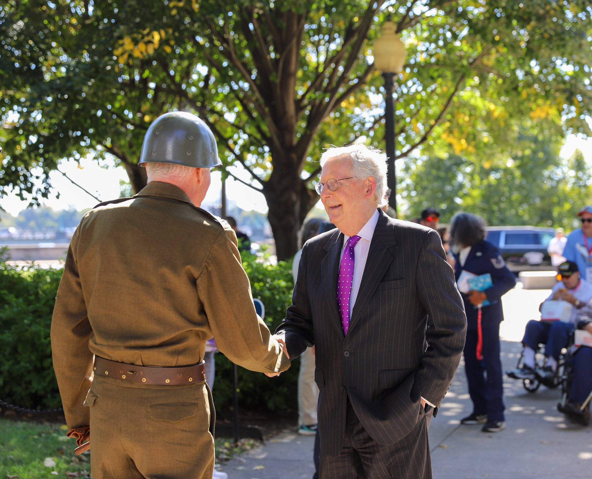 Mitch McConnell, WWII military uniform, suit, Full HD Desktop Wallpaper