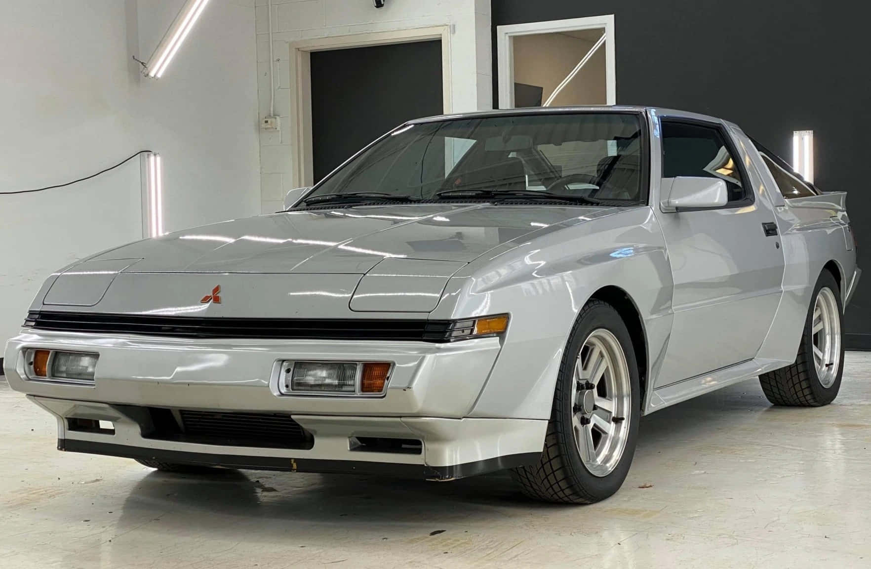 Mitsubishi Starion, silver, studio lights, HD Desktop Wallpaper