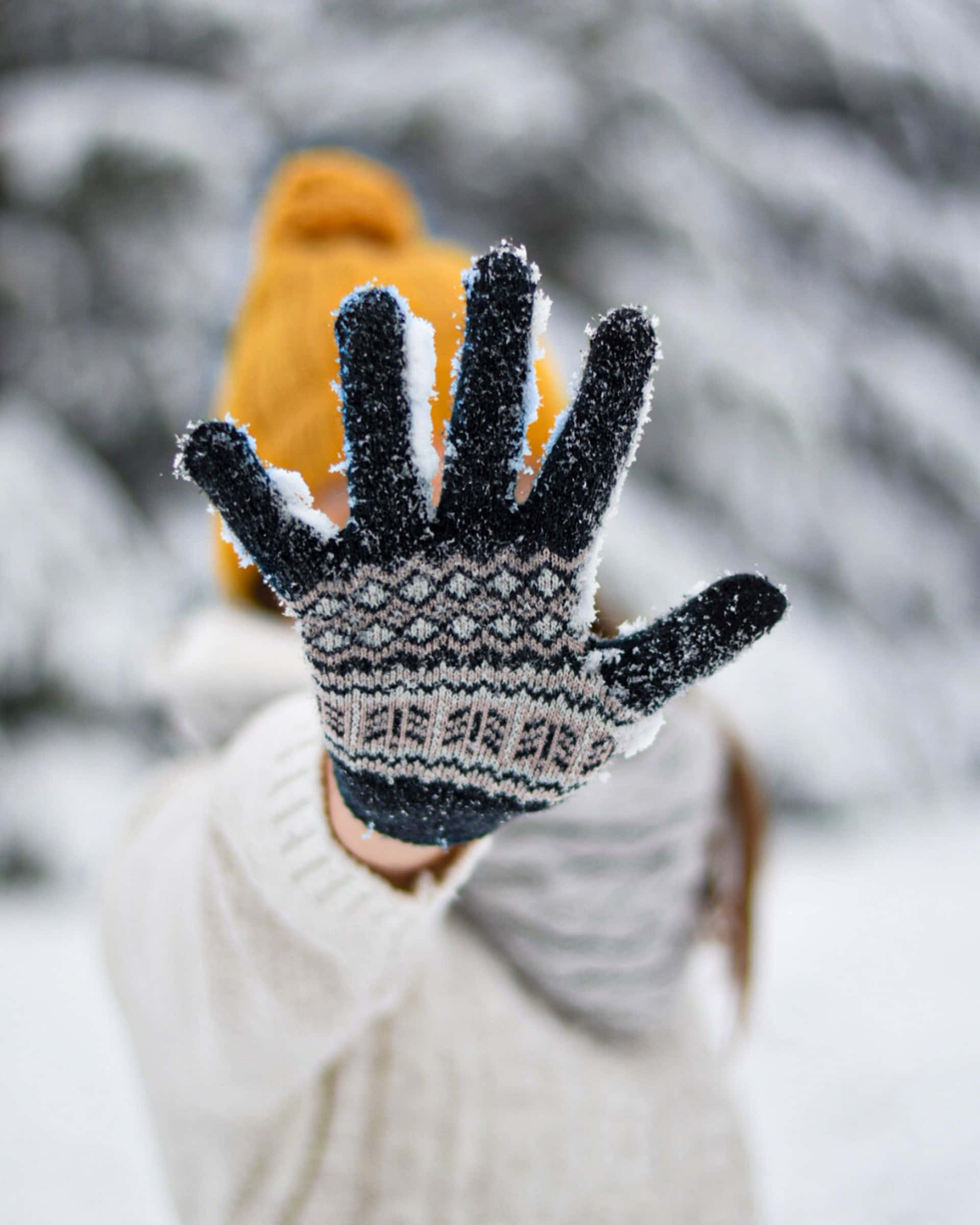 mittens, wooden background, snowy winter scene, Full HD Phone Wallpaper
