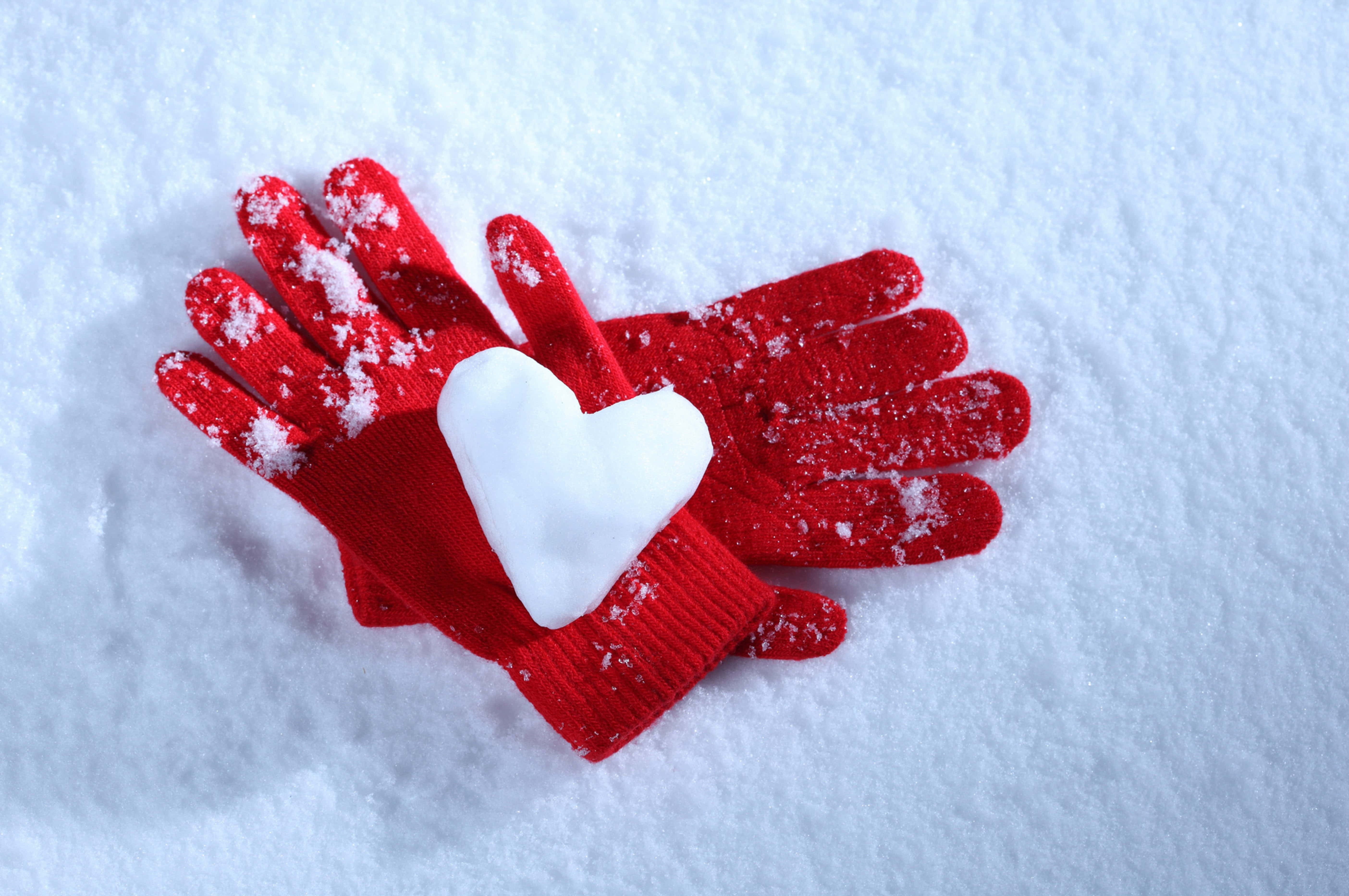 Mittens, red knitted gloves, wooden background, 5K Desktop Wallpaper
