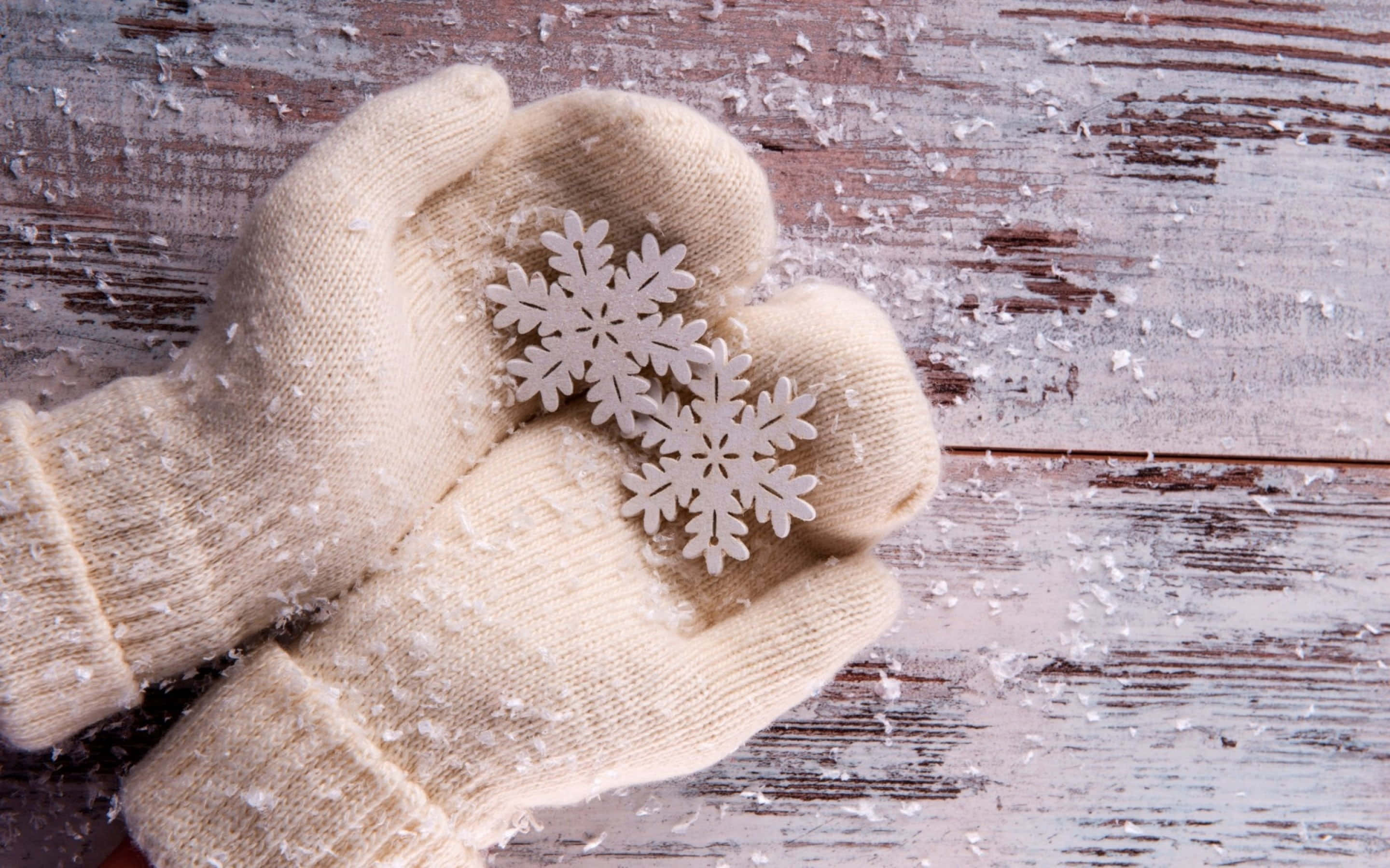 mittens, creamy knit mittens, white snowflakes, 2K Desktop Wallpaper